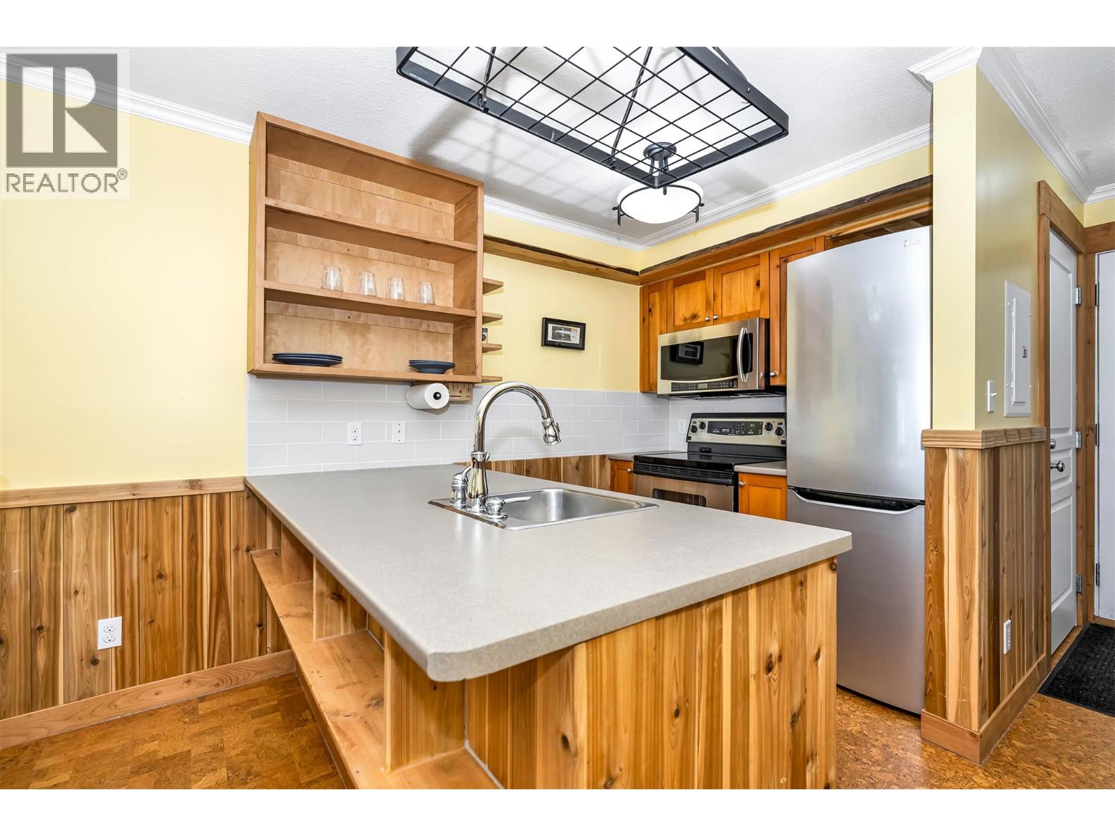 #306 9810 SILVER STAR ROAD - 20