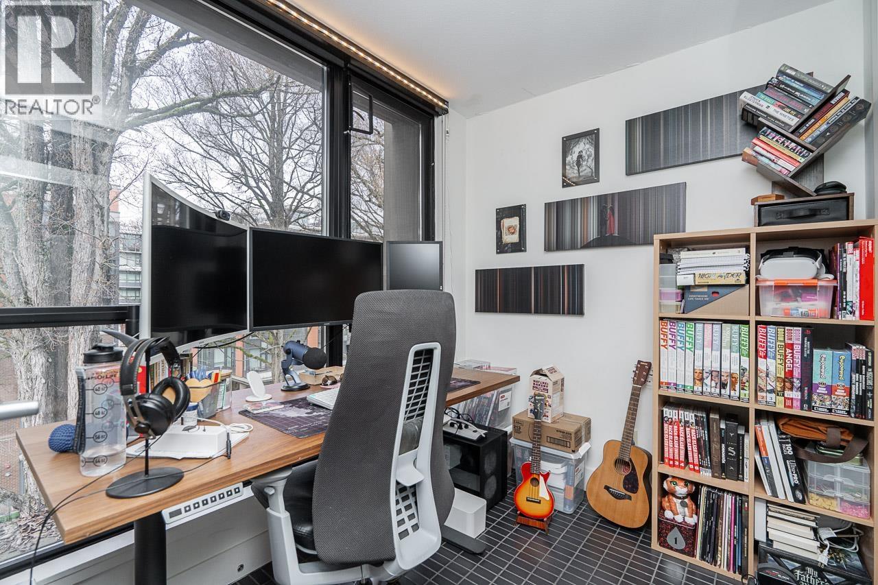 502 2036 W 10TH AVENUE, Vancouver