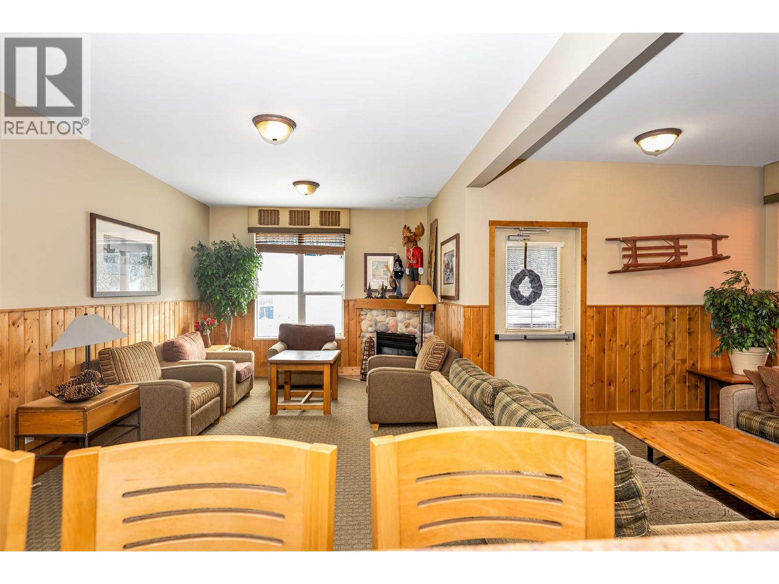 #306 9810 SILVER STAR ROAD - 43