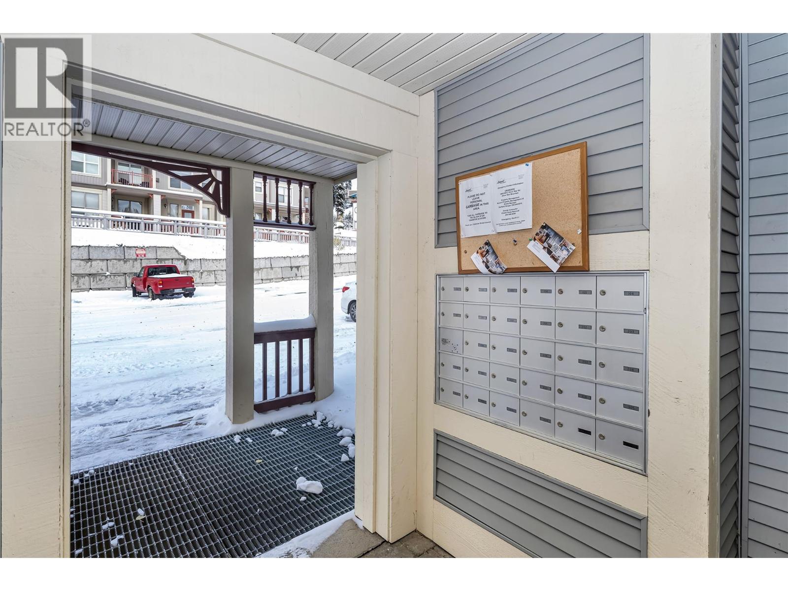 #306 9810 SILVER STAR ROAD - 36