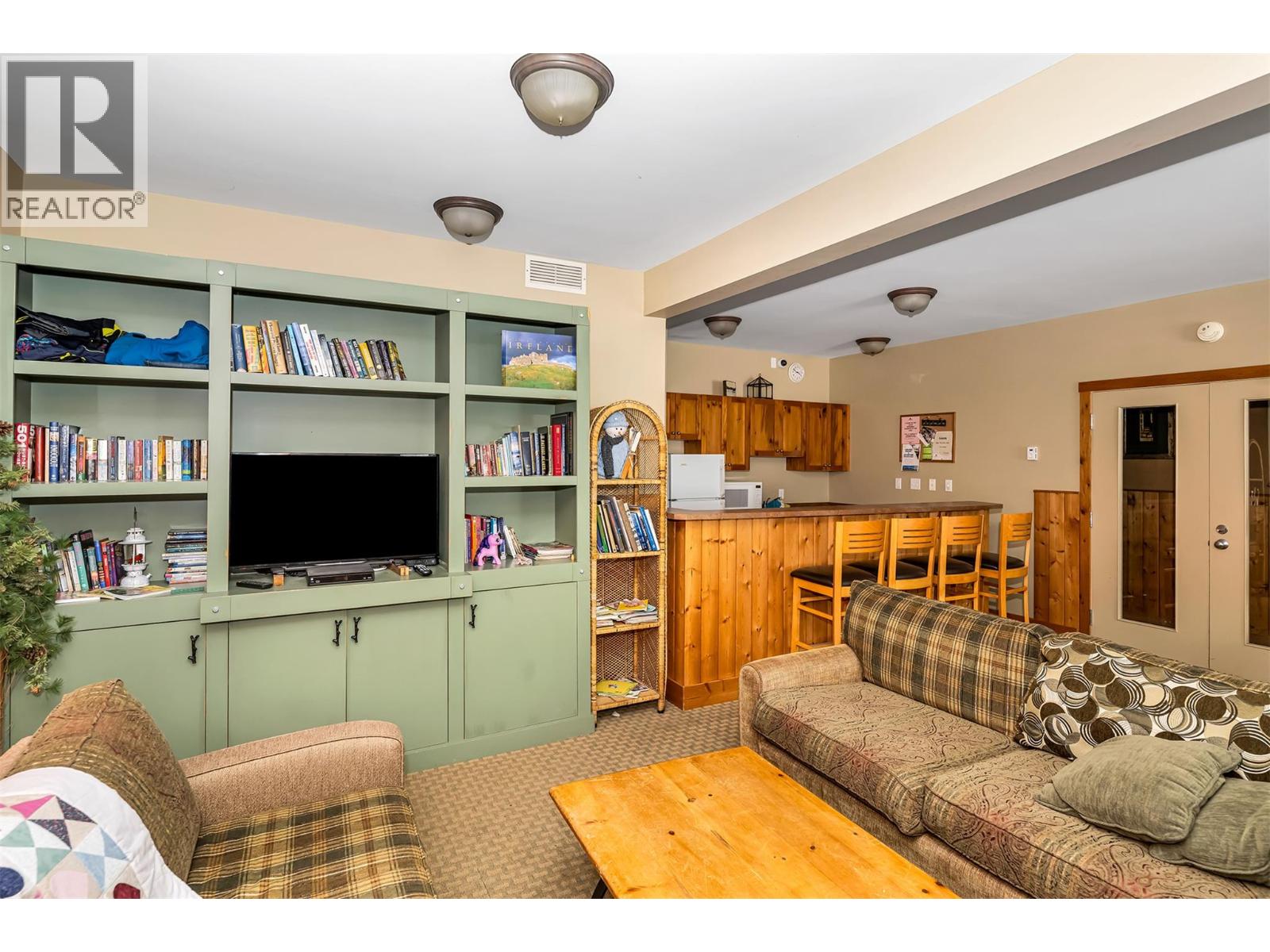 #306 9810 SILVER STAR ROAD - 45