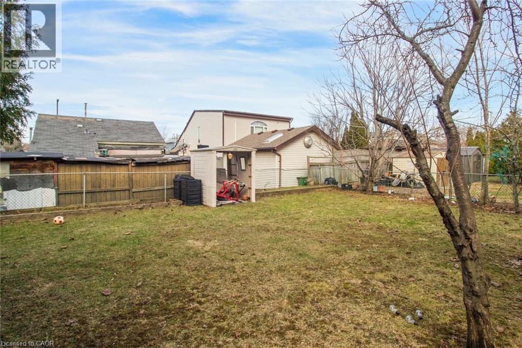 823 QUEENSDALE Avenue E,Hamilton,,