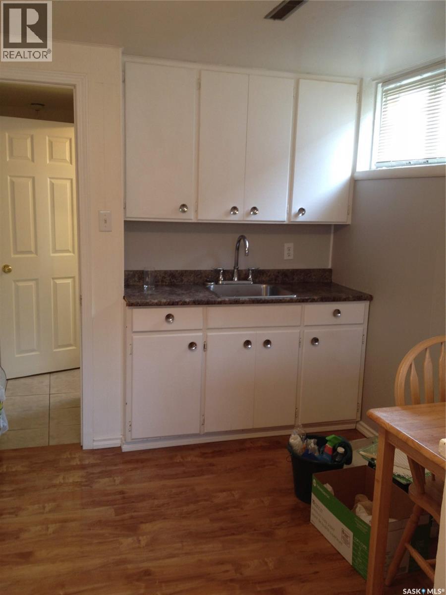 209 8TH STREET E - 9