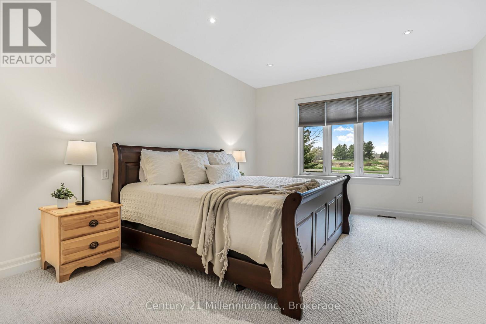 6 GLEN ABBEY COURT - 22