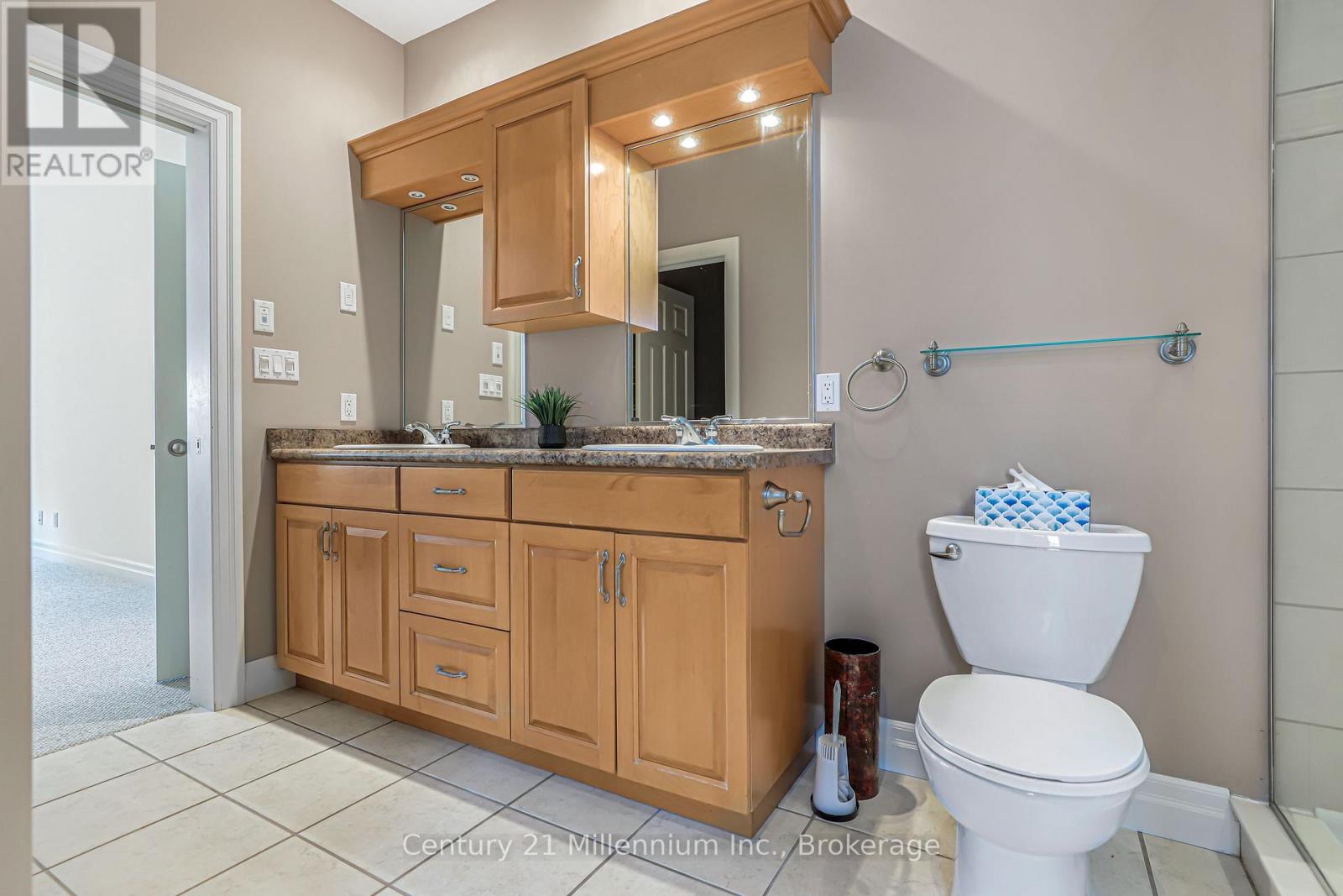 6 GLEN ABBEY COURT - 26