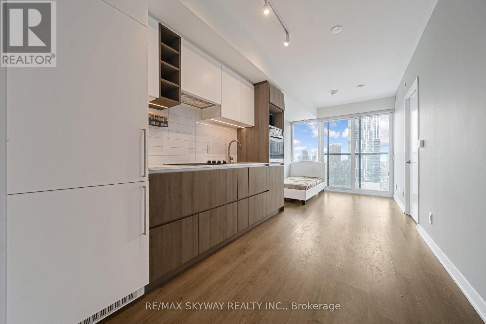 2101 - 319 JARVIS STREET — photo 36