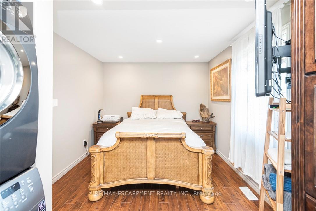 Single Family House for Sale in  KIMBERLY DRIVE Hamilton (Rosedale) 