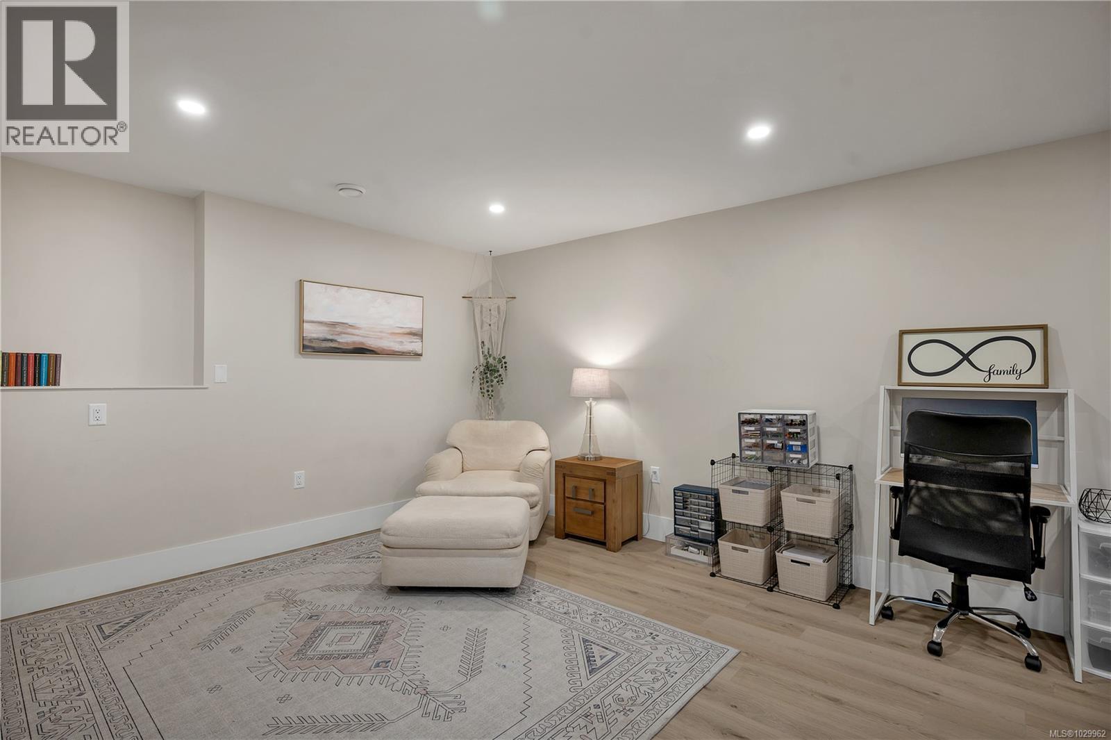 #13 1424 ALDER ST S - 33