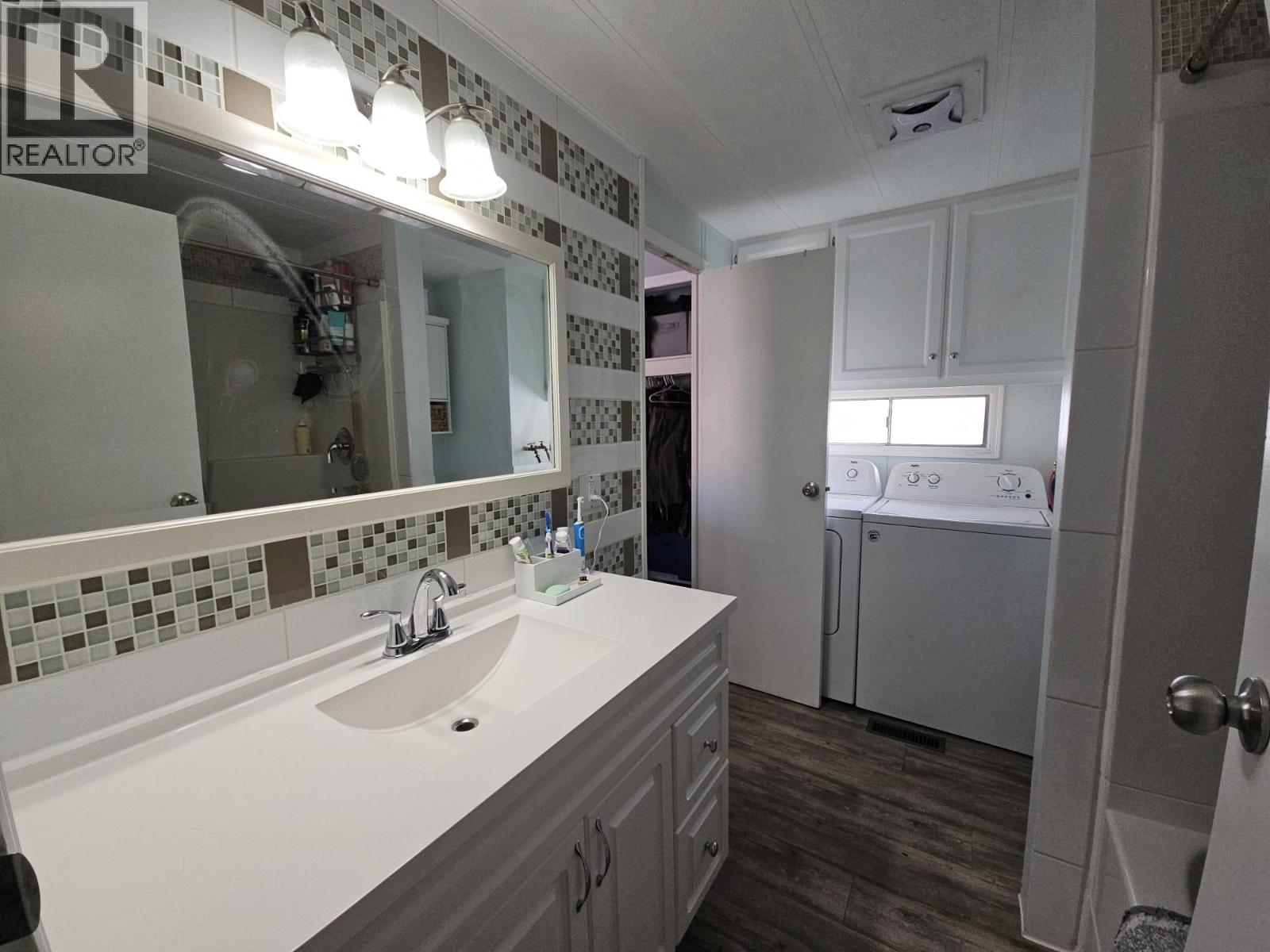 5256 45 Street SE, Chetwynd