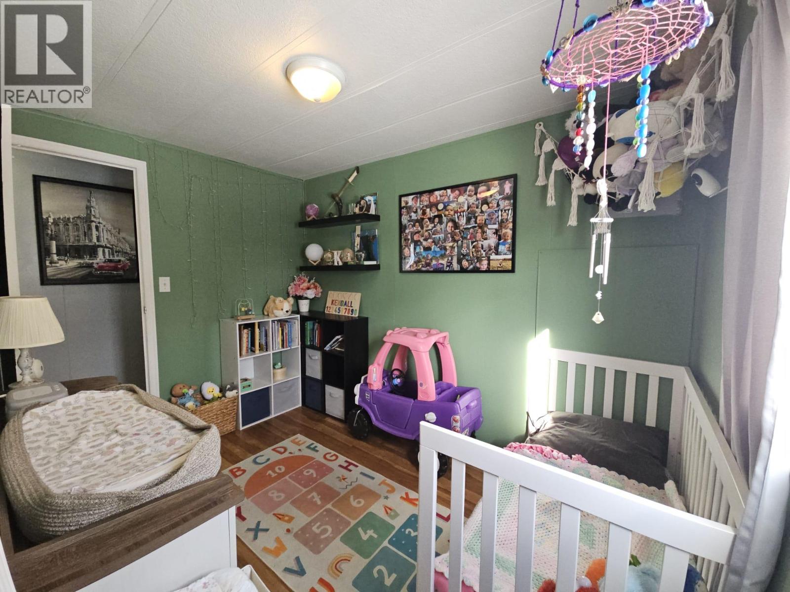 5256 45 Street SE, Chetwynd