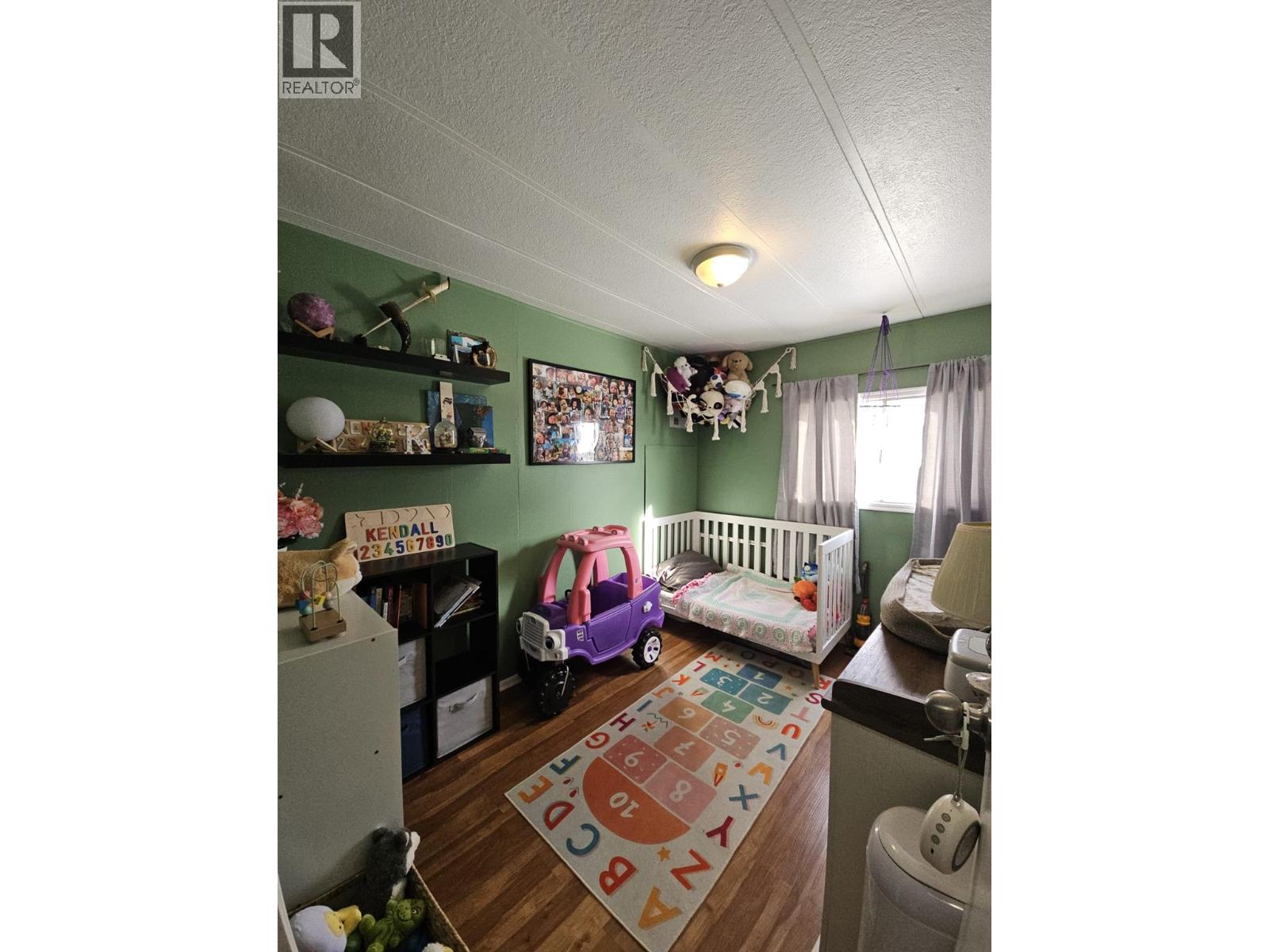 5256 45 Street SE, Chetwynd