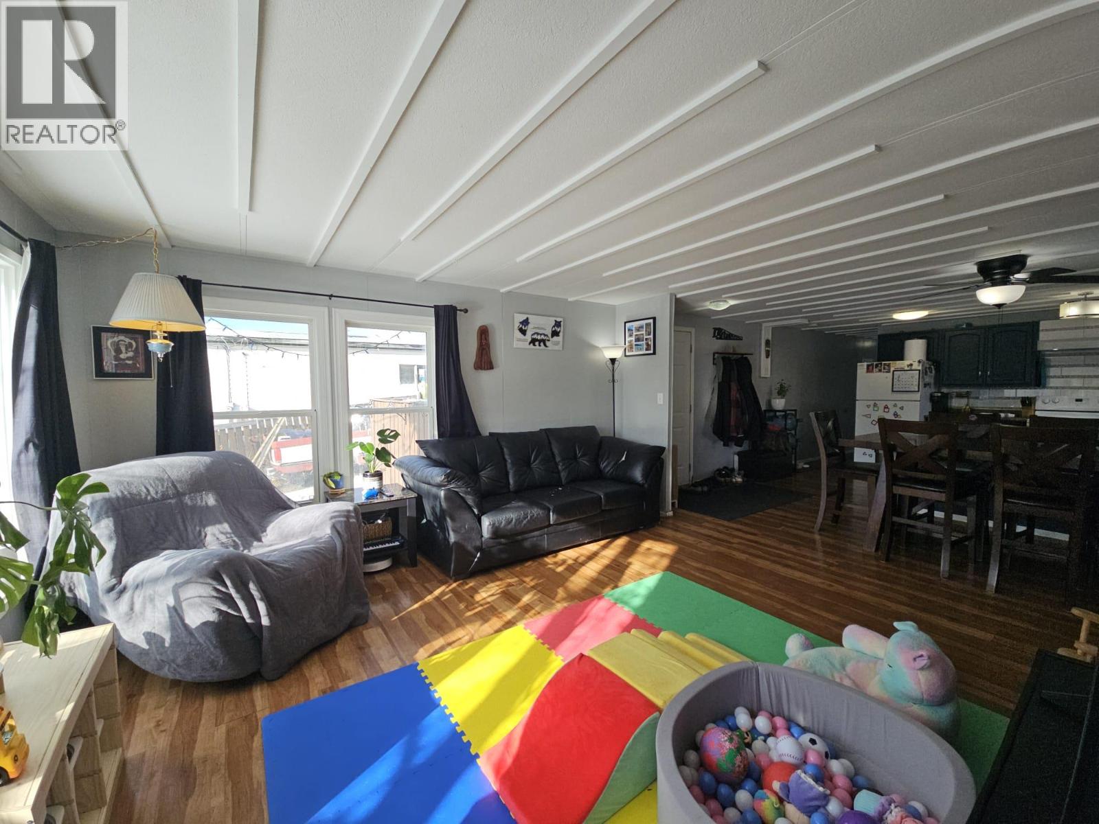 5256 45 Street SE, Chetwynd