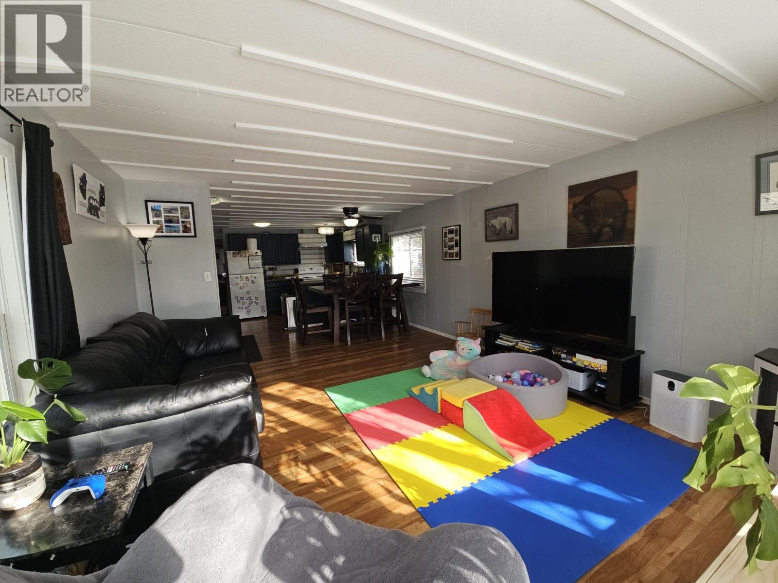 5256 45 Street SE, Chetwynd