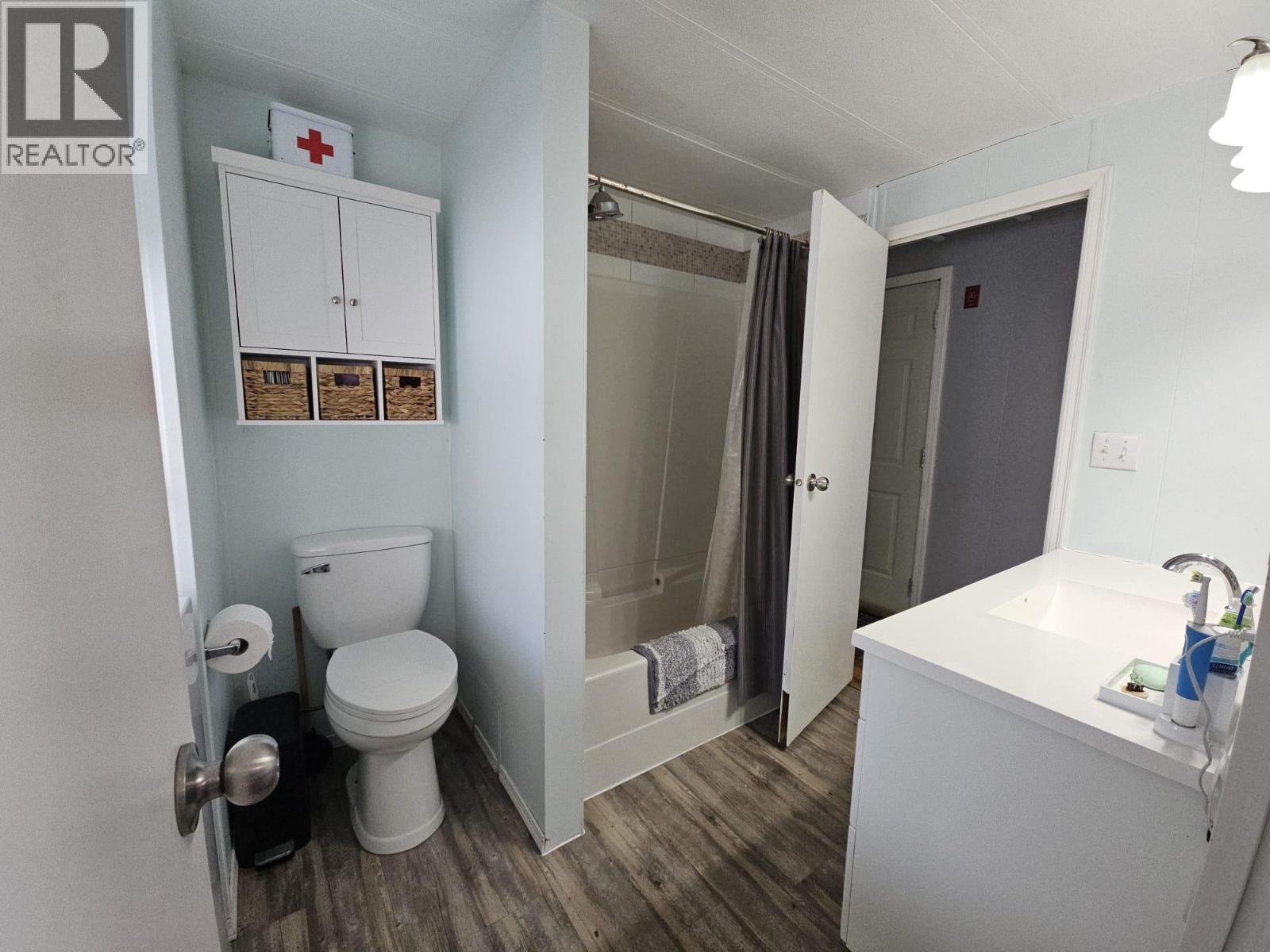 5256 45 Street SE, Chetwynd