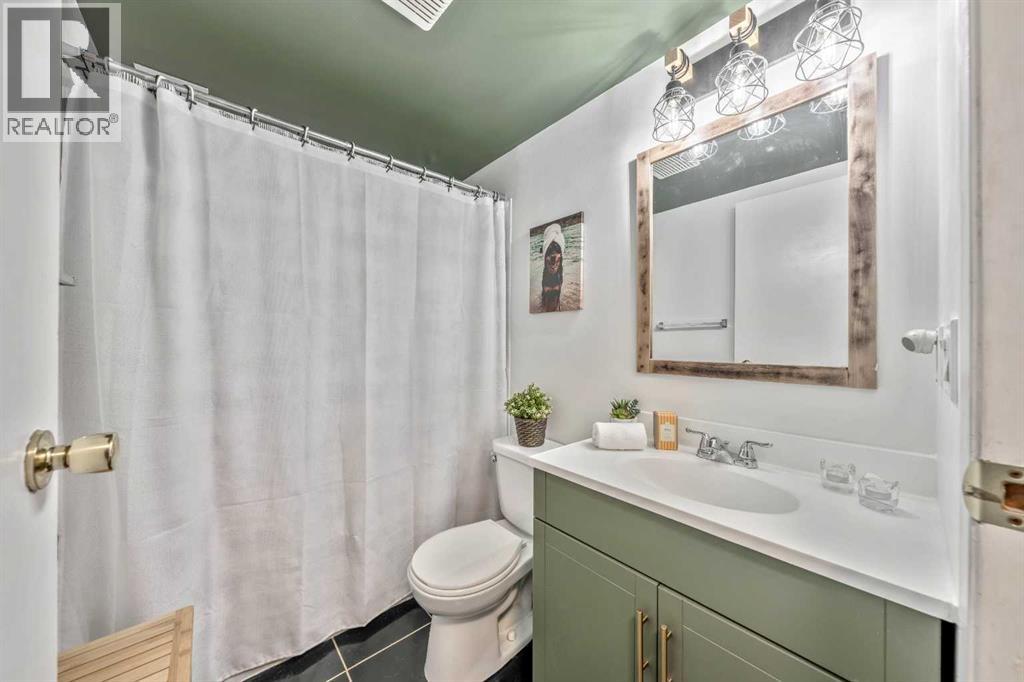 Single Family House for Sale in   Dover Point SE Dover Calgary 