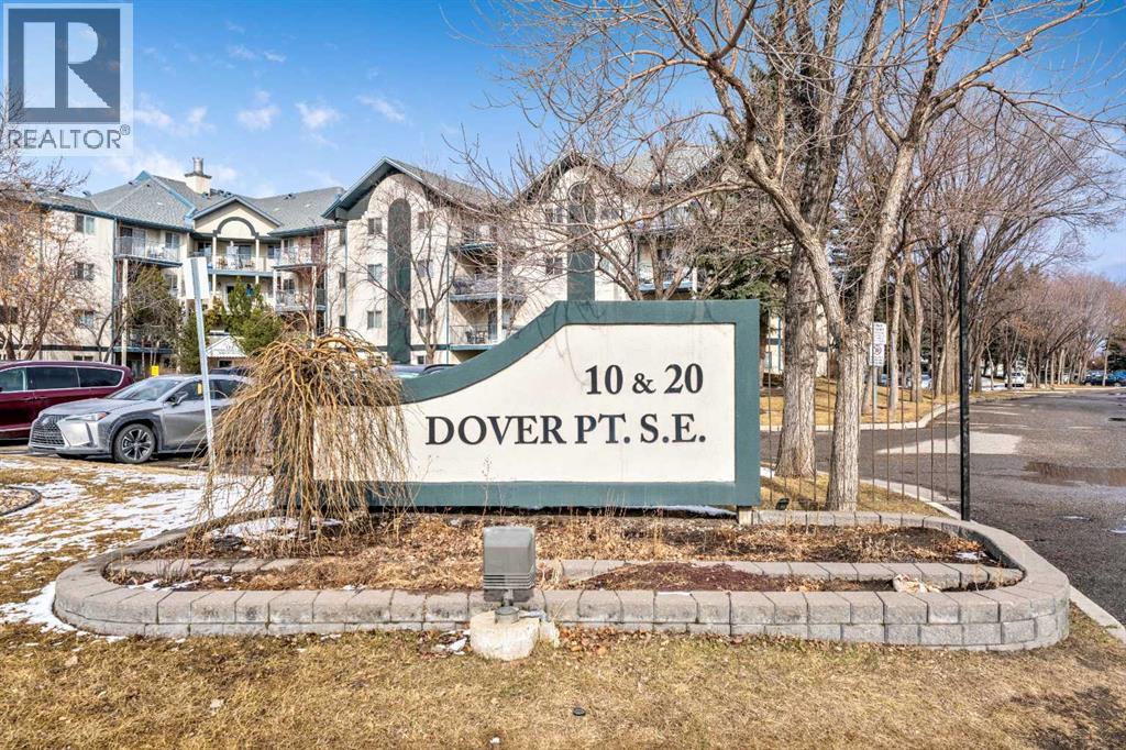 Single Family House for Sale in   Dover Point SE Dover Calgary 