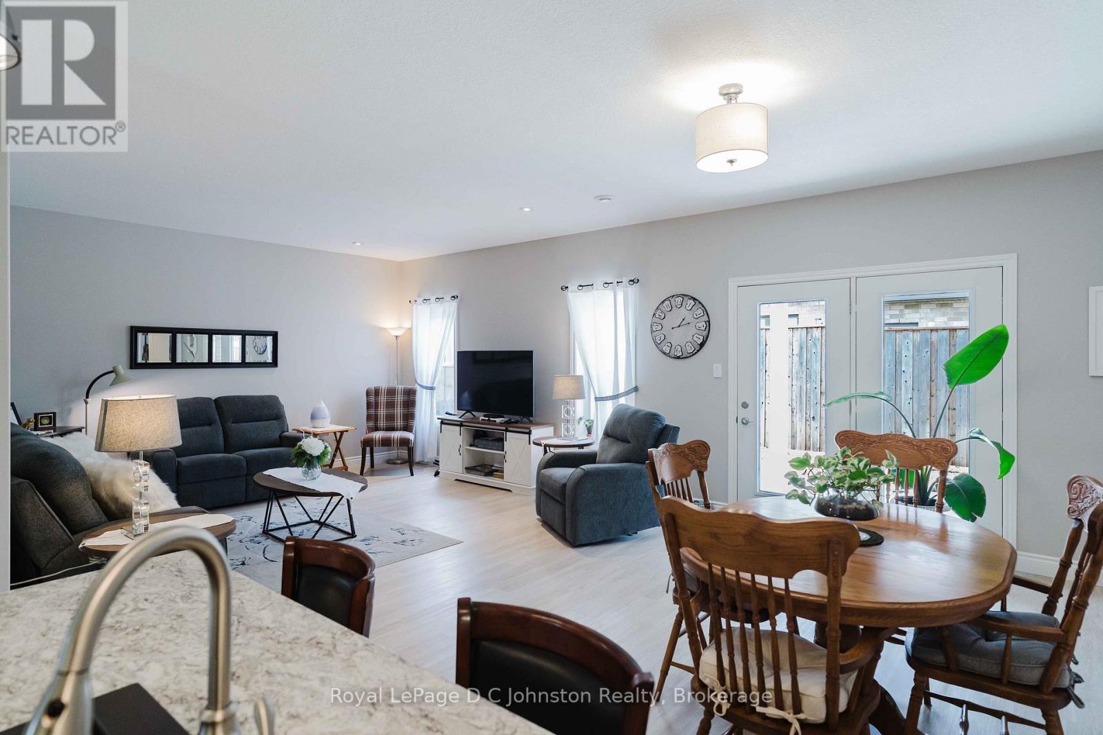 1062 WATERLOO STREET - 15
