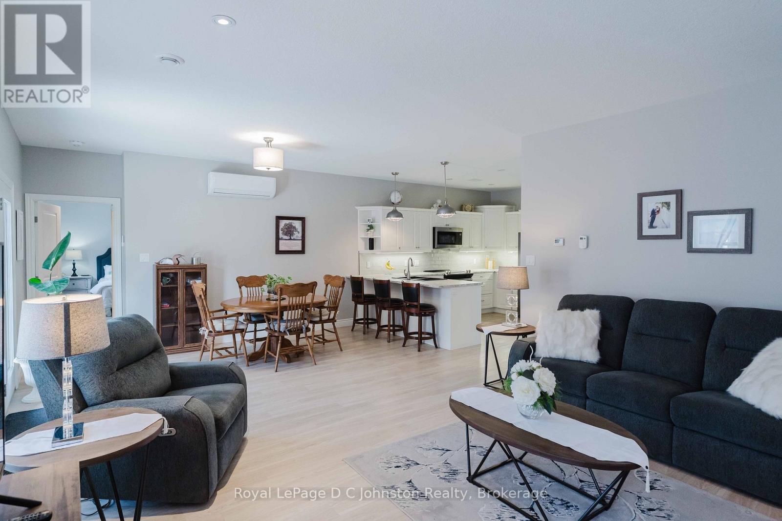 1062 WATERLOO STREET - 19