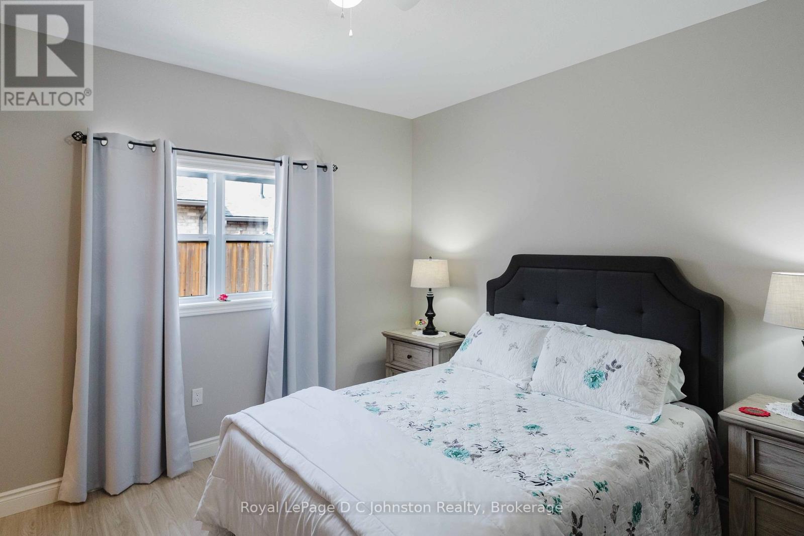 1062 WATERLOO STREET - 24