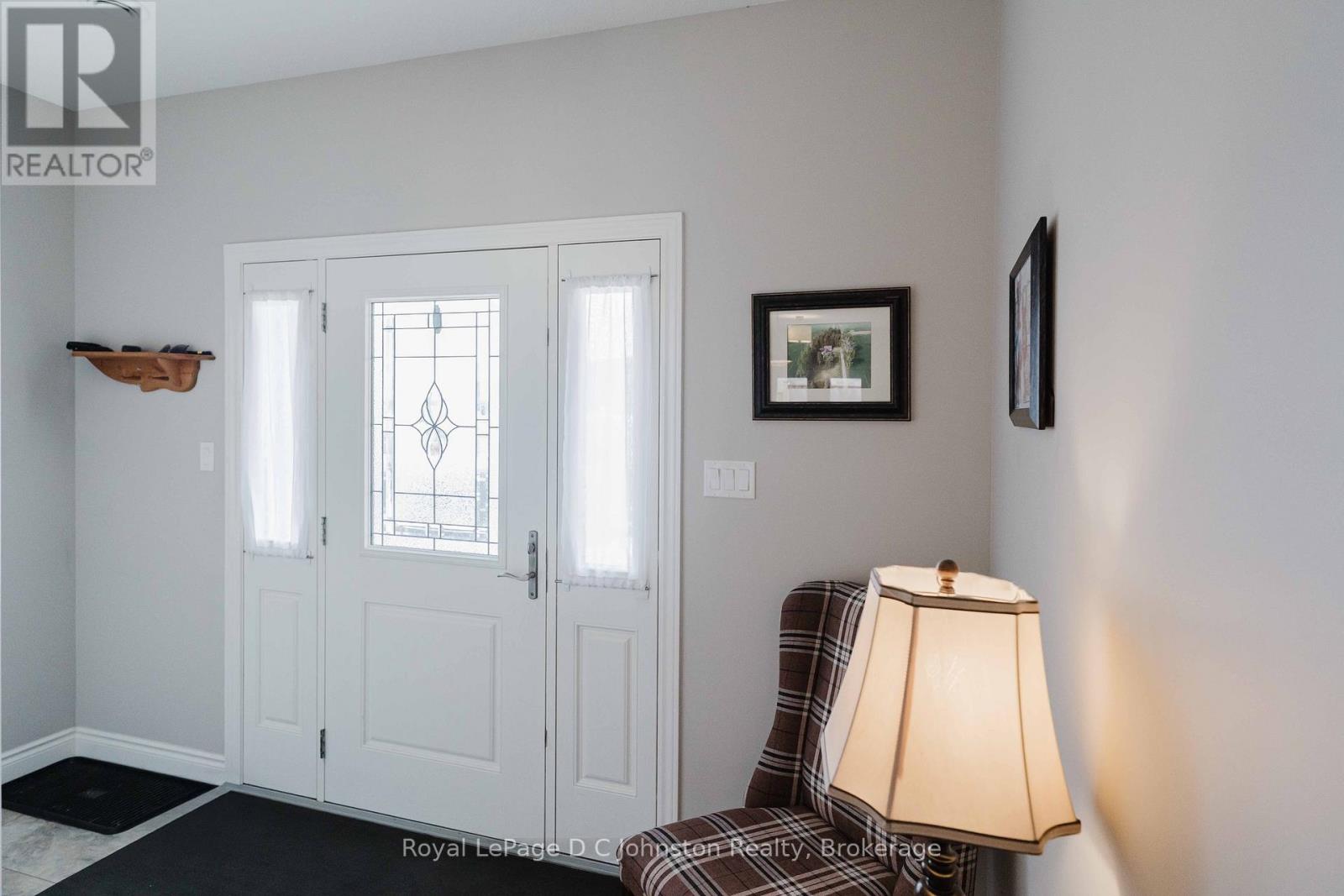 1062 WATERLOO STREET - 3
