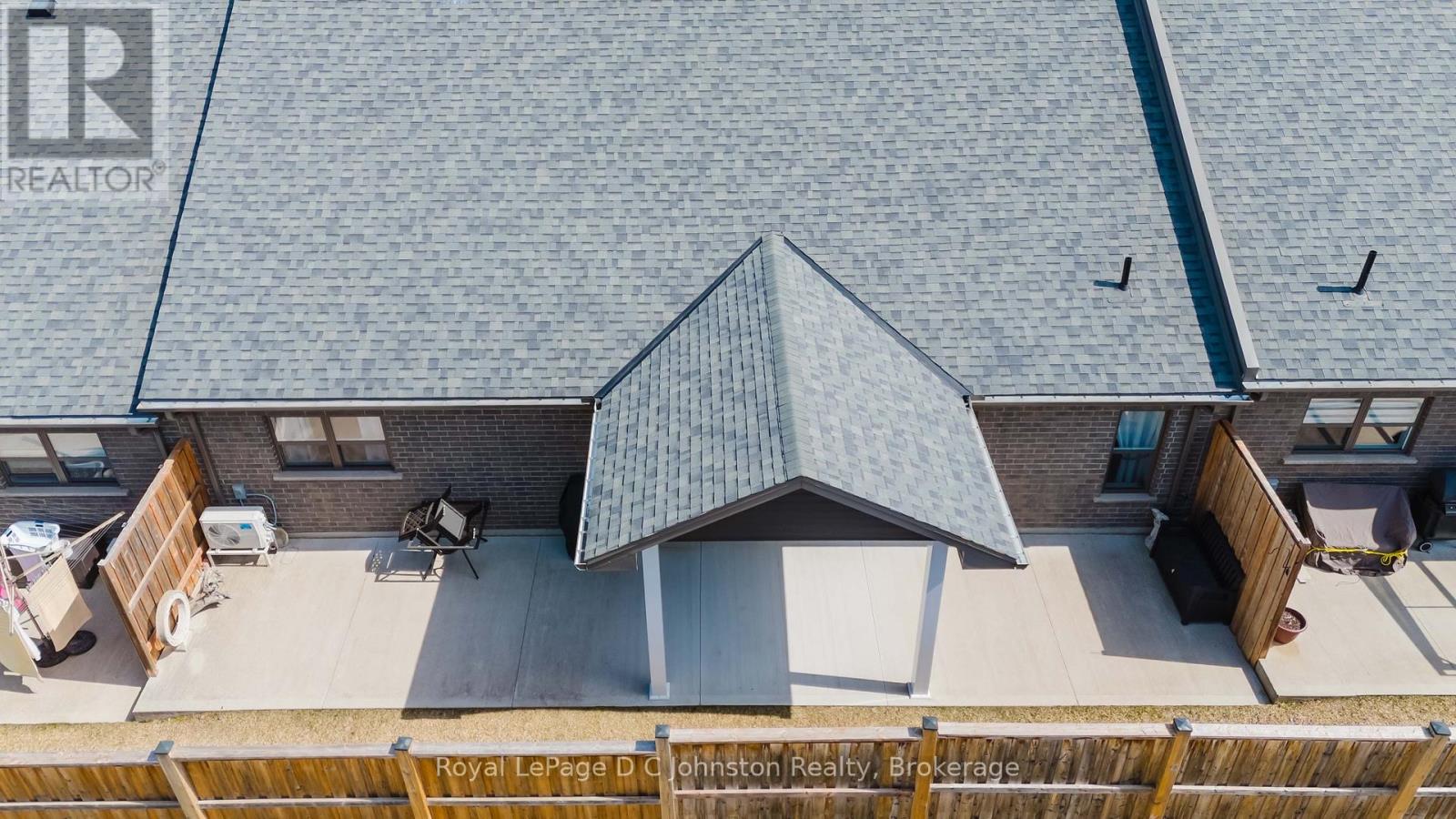 1062 WATERLOO STREET - 33