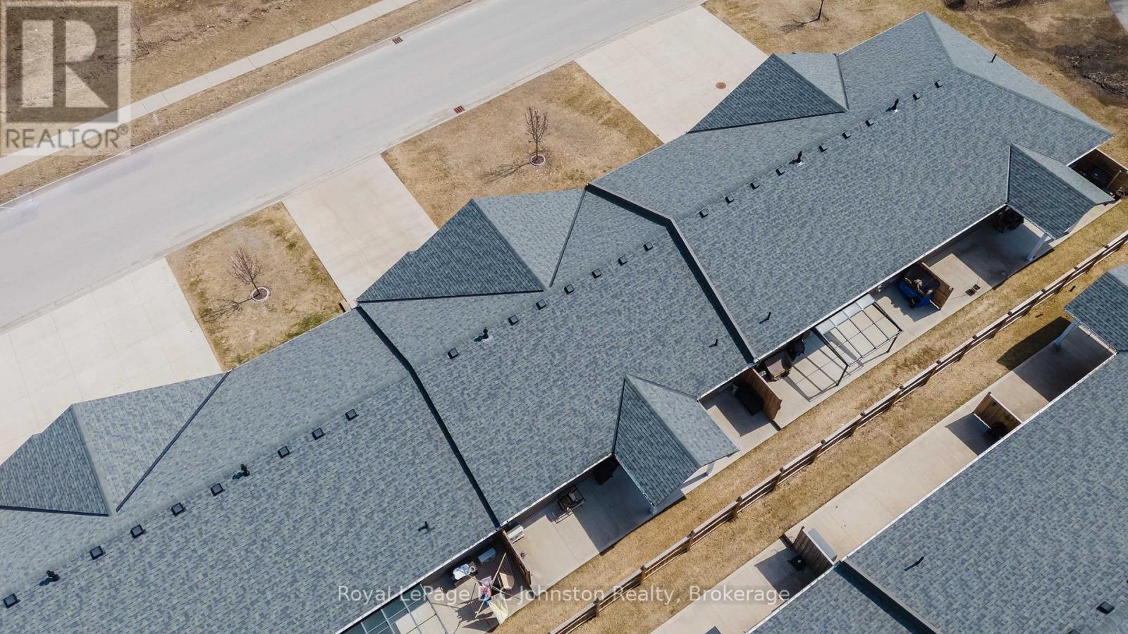 1062 WATERLOO STREET - 36