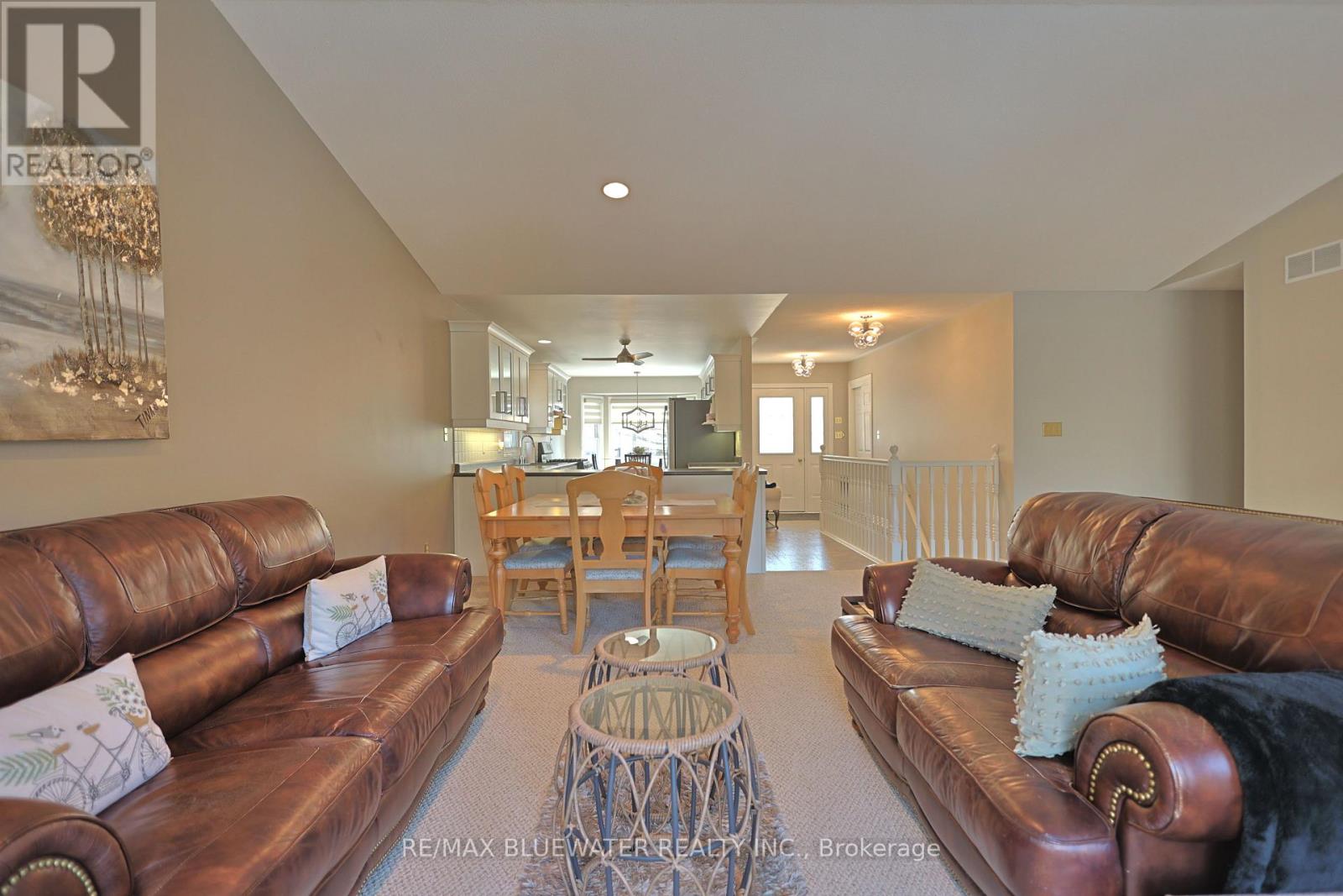 8 - 9826 NORTHVILLE CRESCENT Property Photo