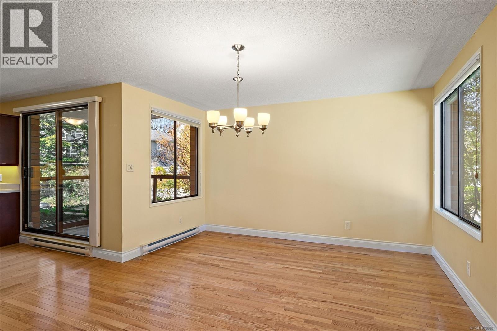 #201 1280 Newport Ave - 10