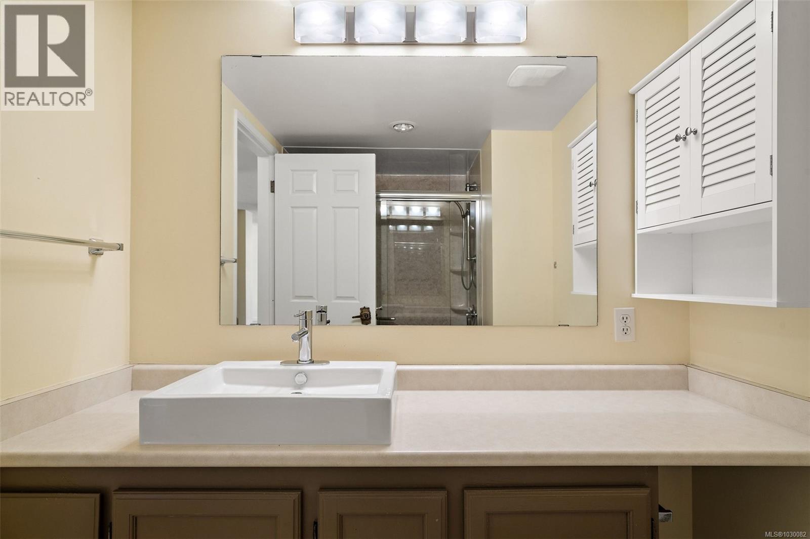 #201 1280 NEWPORT AVE - 19