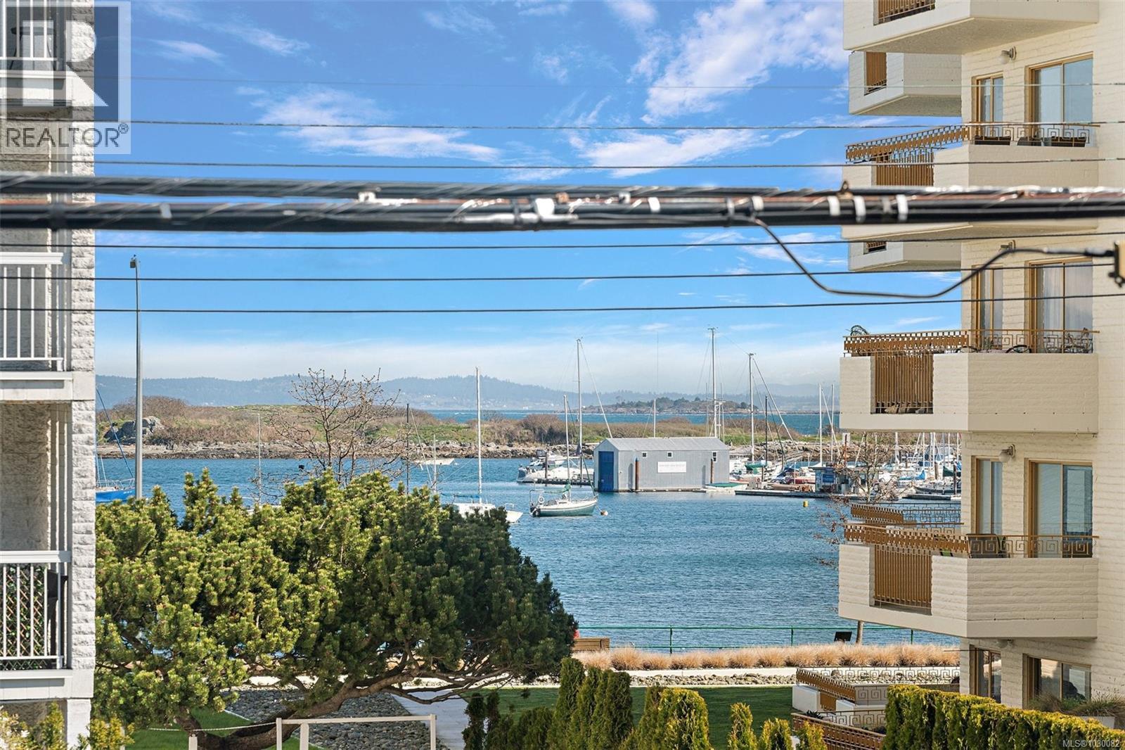 #201 1280 NEWPORT AVE - 30