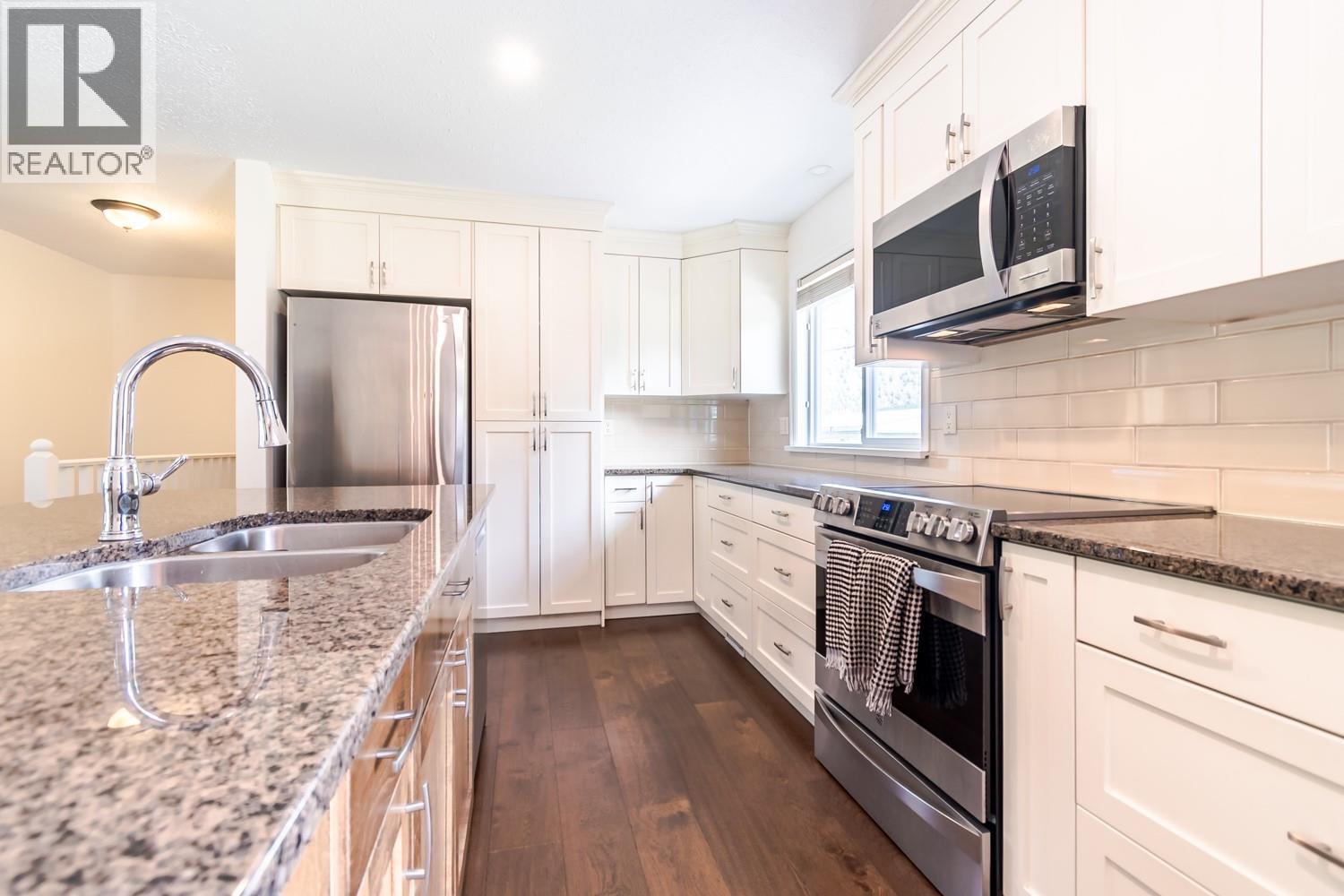 692 Summers Street, Lillooet