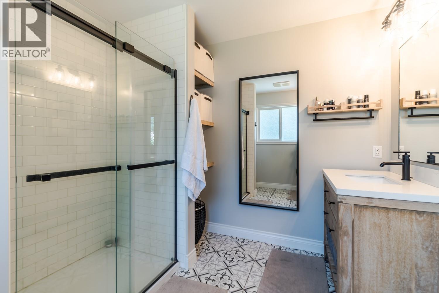 692 Summers Street, Lillooet