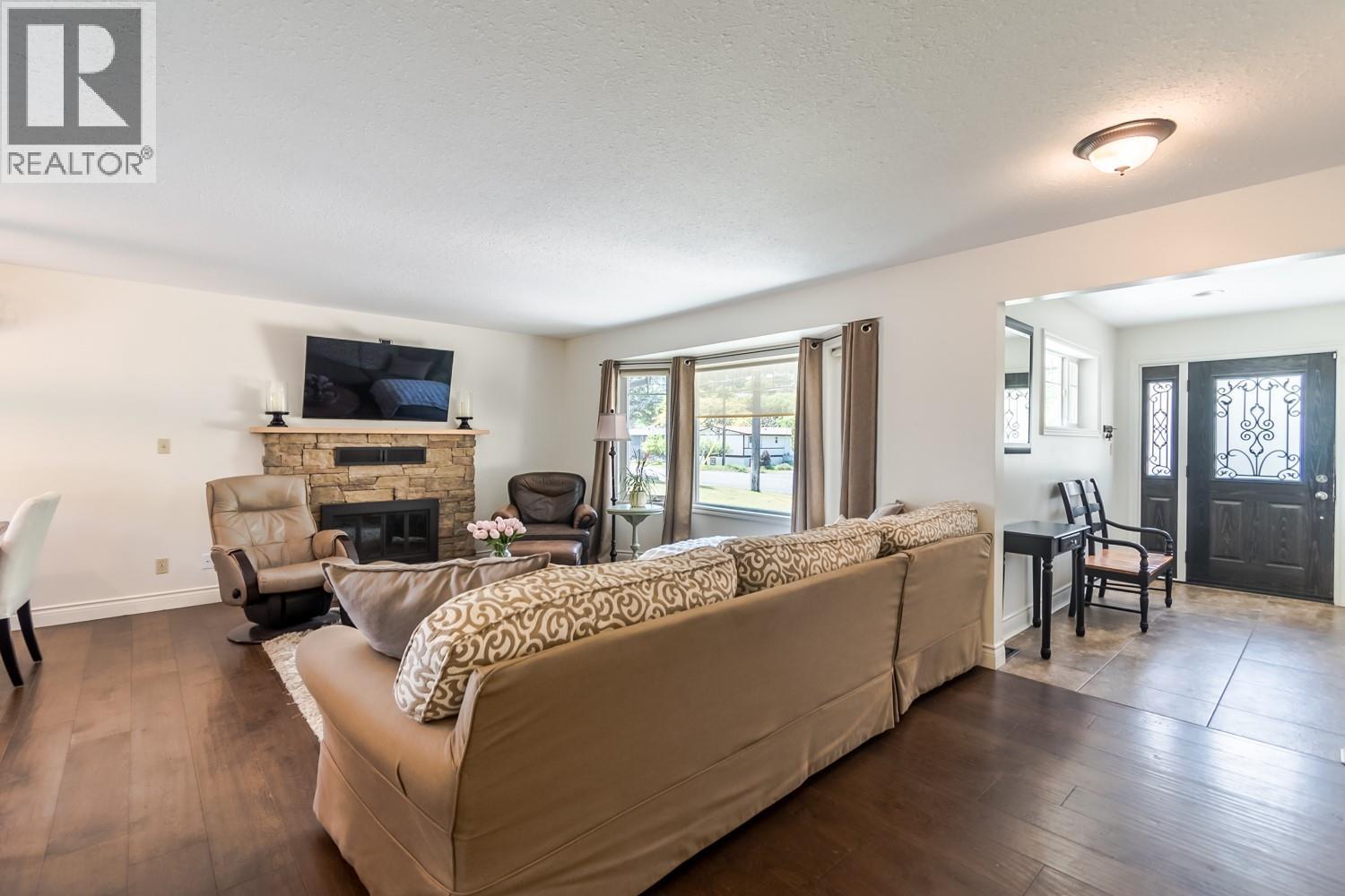 692 Summers Street, Lillooet