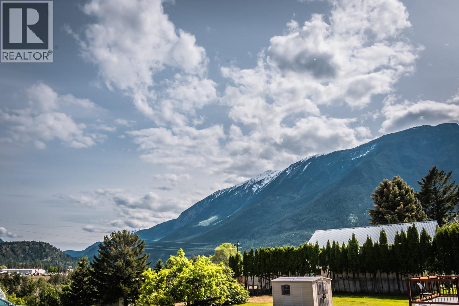 692 Summers Street, Lillooet