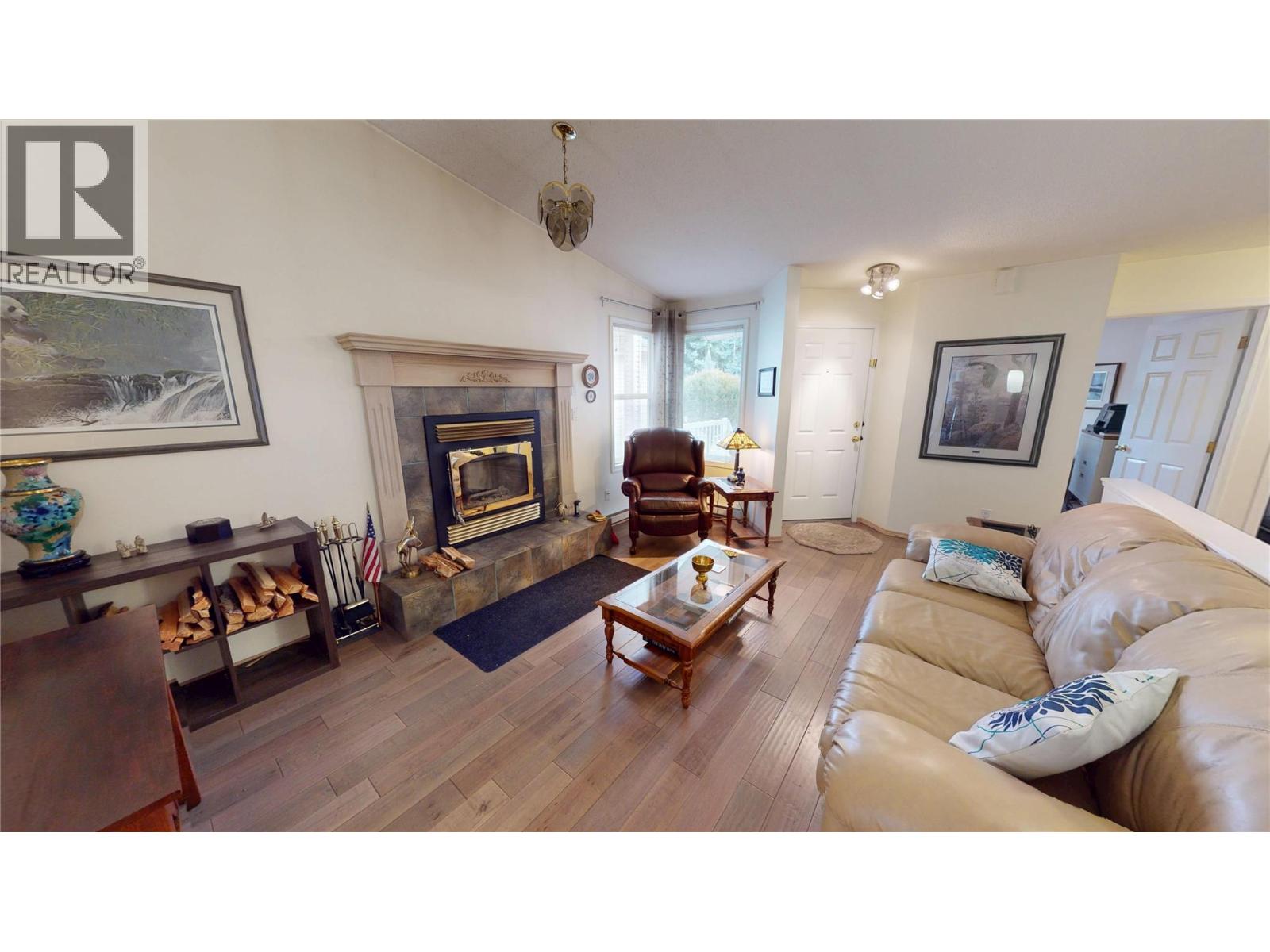 4 7559 Columbia Avenue, Radium Hot Springs