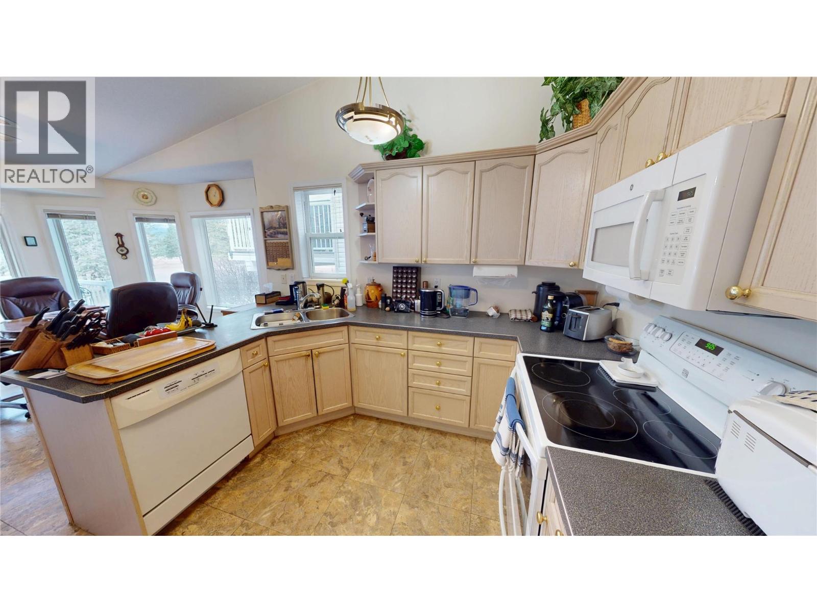 4 7559 Columbia Avenue, Radium Hot Springs