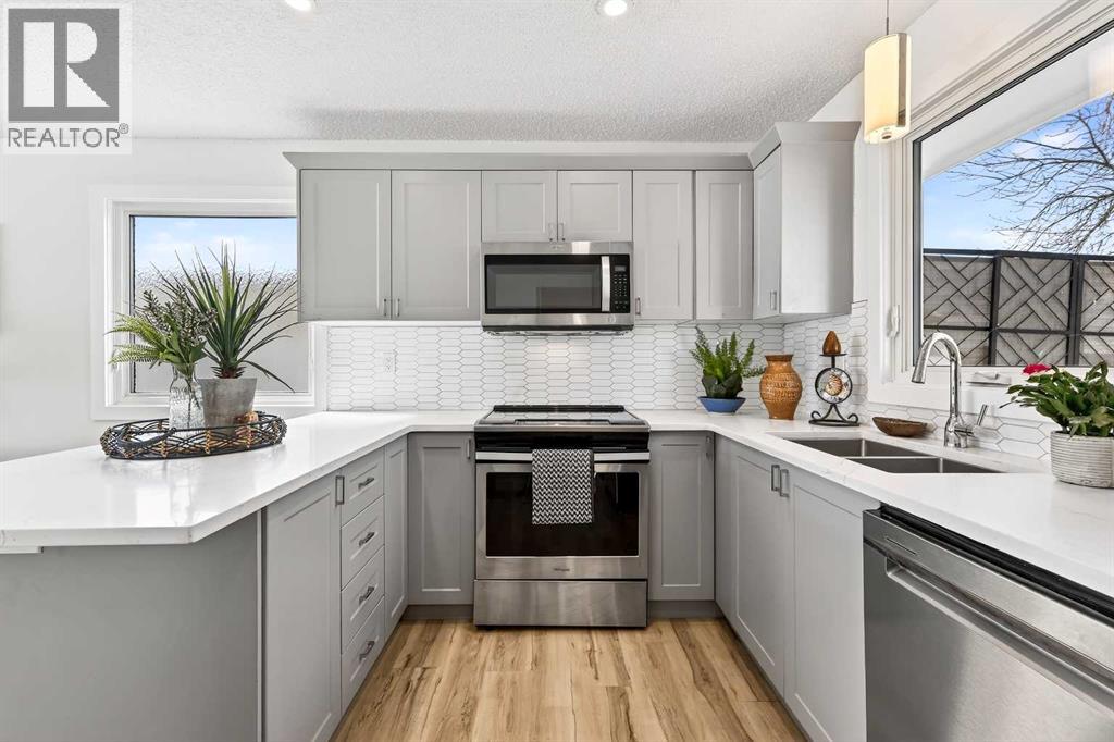 Single Family House Bungalow for Sale in  Dovercrest Drive SE Dover Calgary 