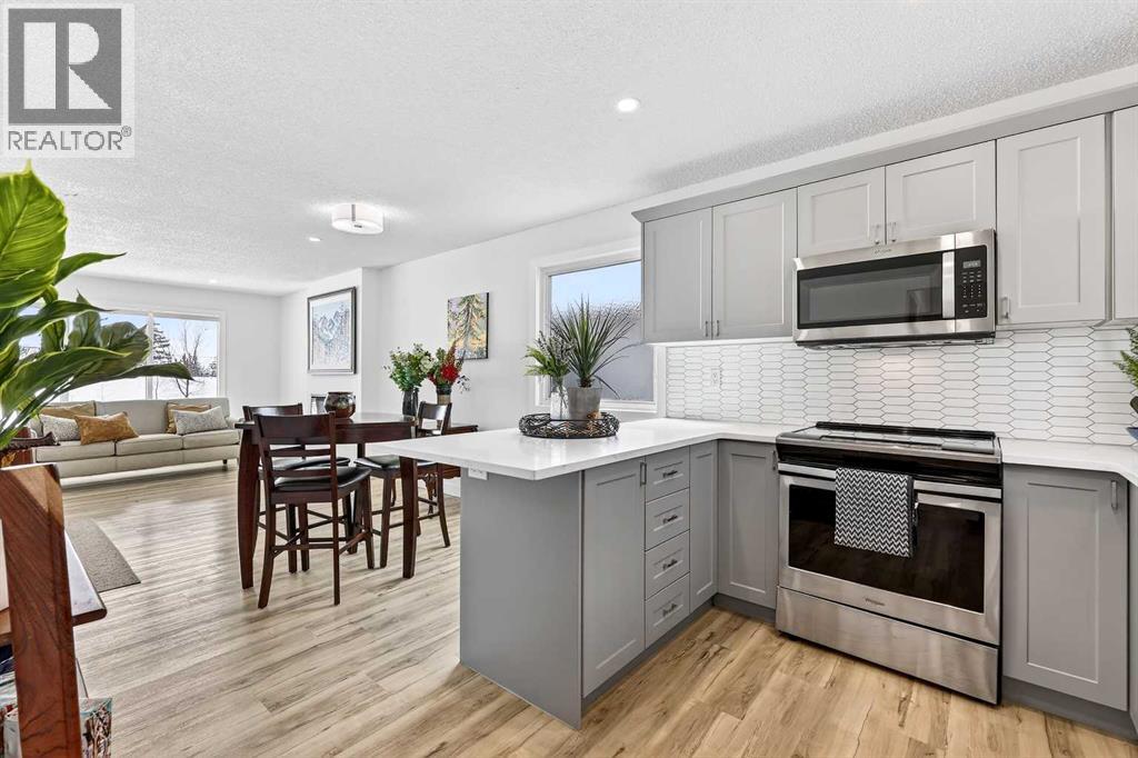 Single Family House Bungalow for Sale in  Dovercrest Drive SE Dover Calgary 