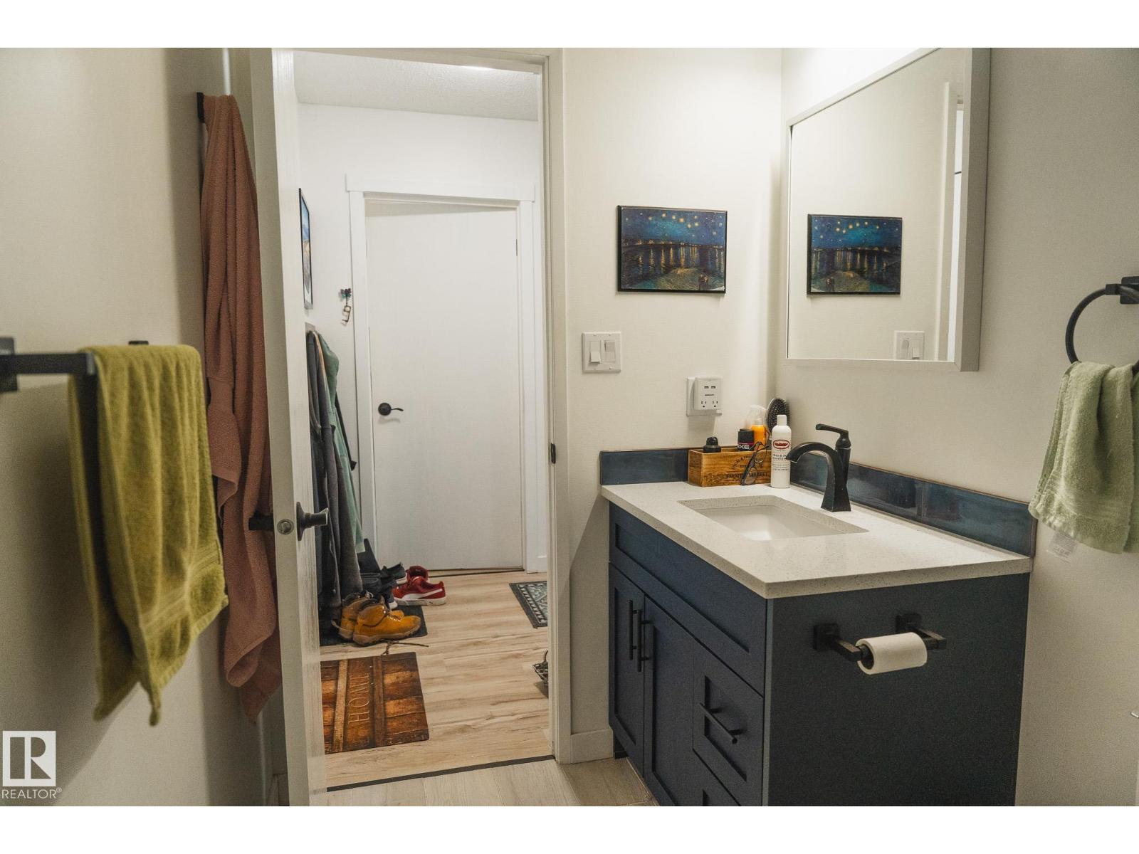 #303 10432 76 AV NW, Edmonton