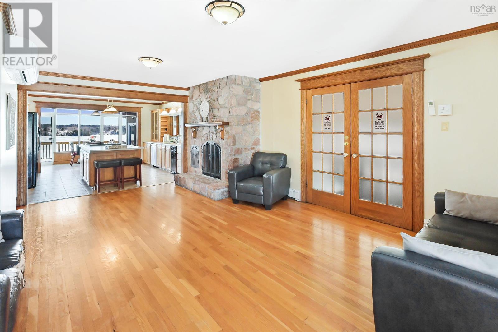 Property 11 of 50 of 815 Coxheath Road