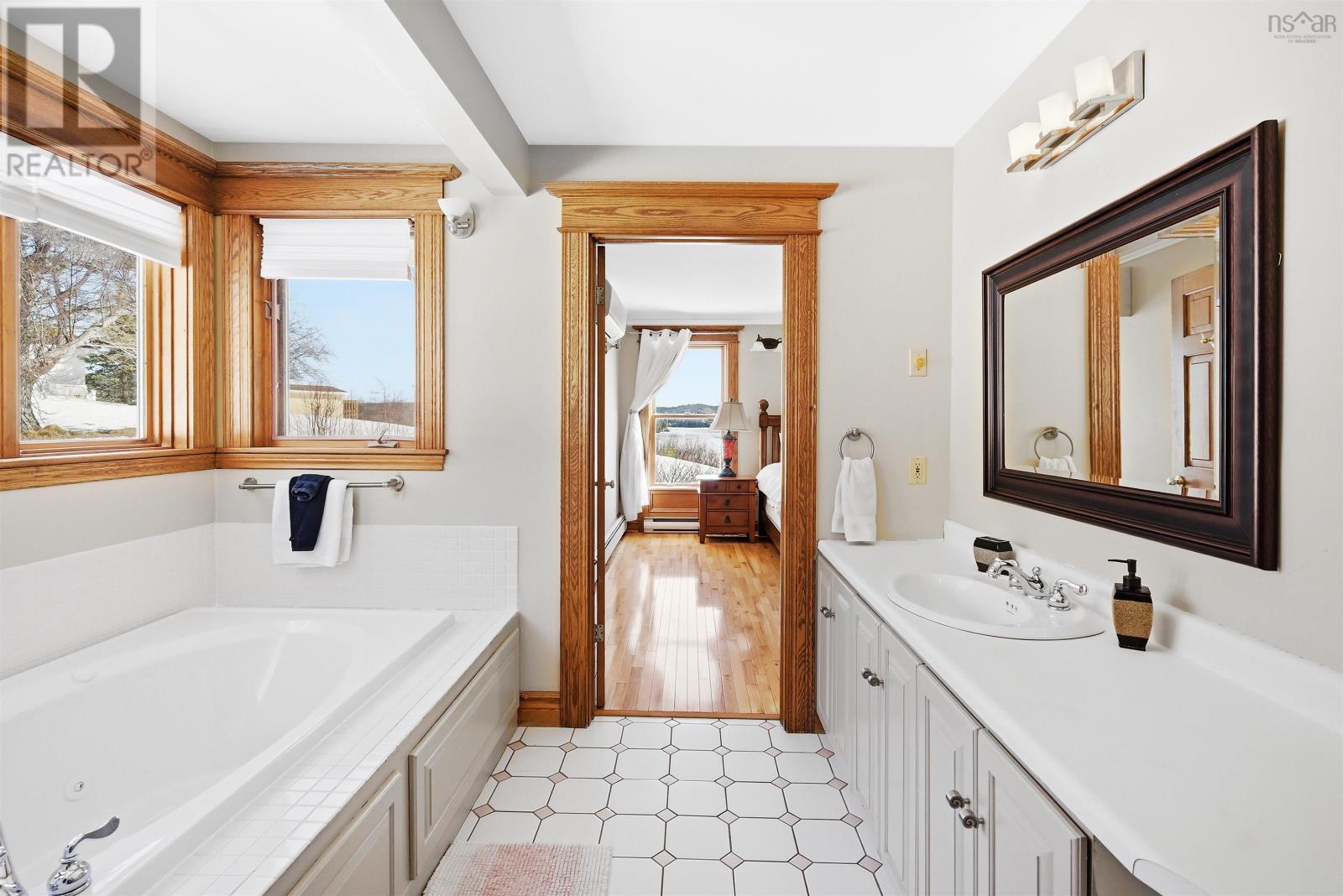 Property 19 of 50 of 815 Coxheath Road