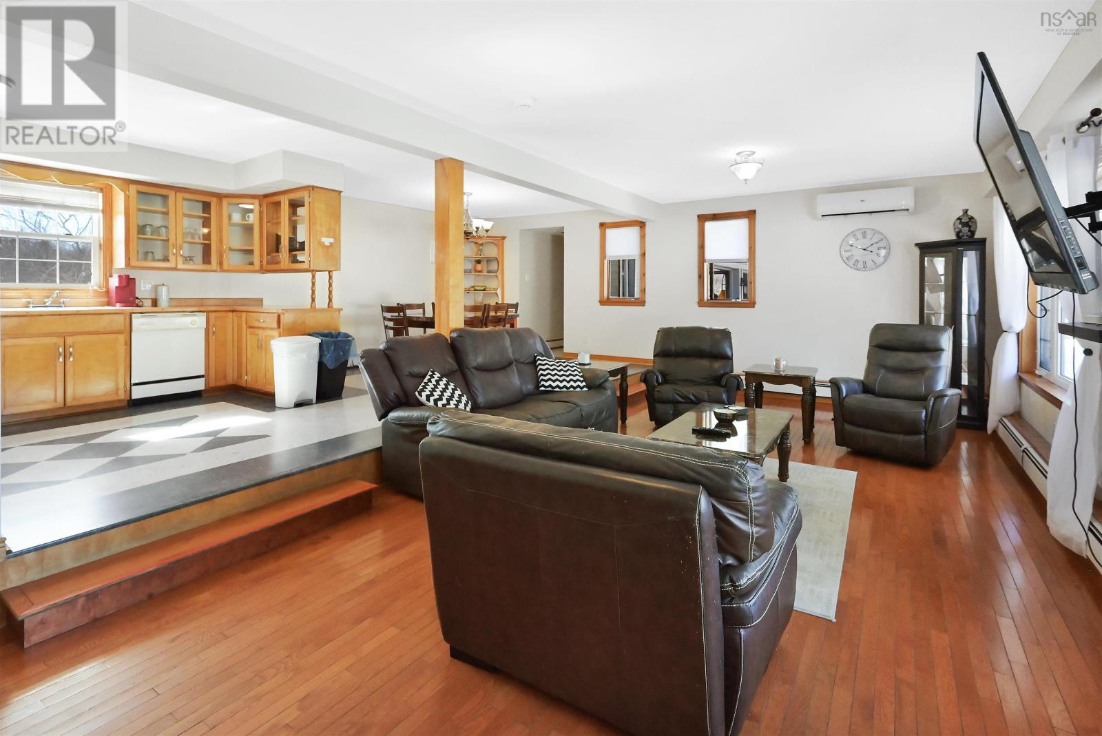 Property 29 of 50 of 815 Coxheath Road