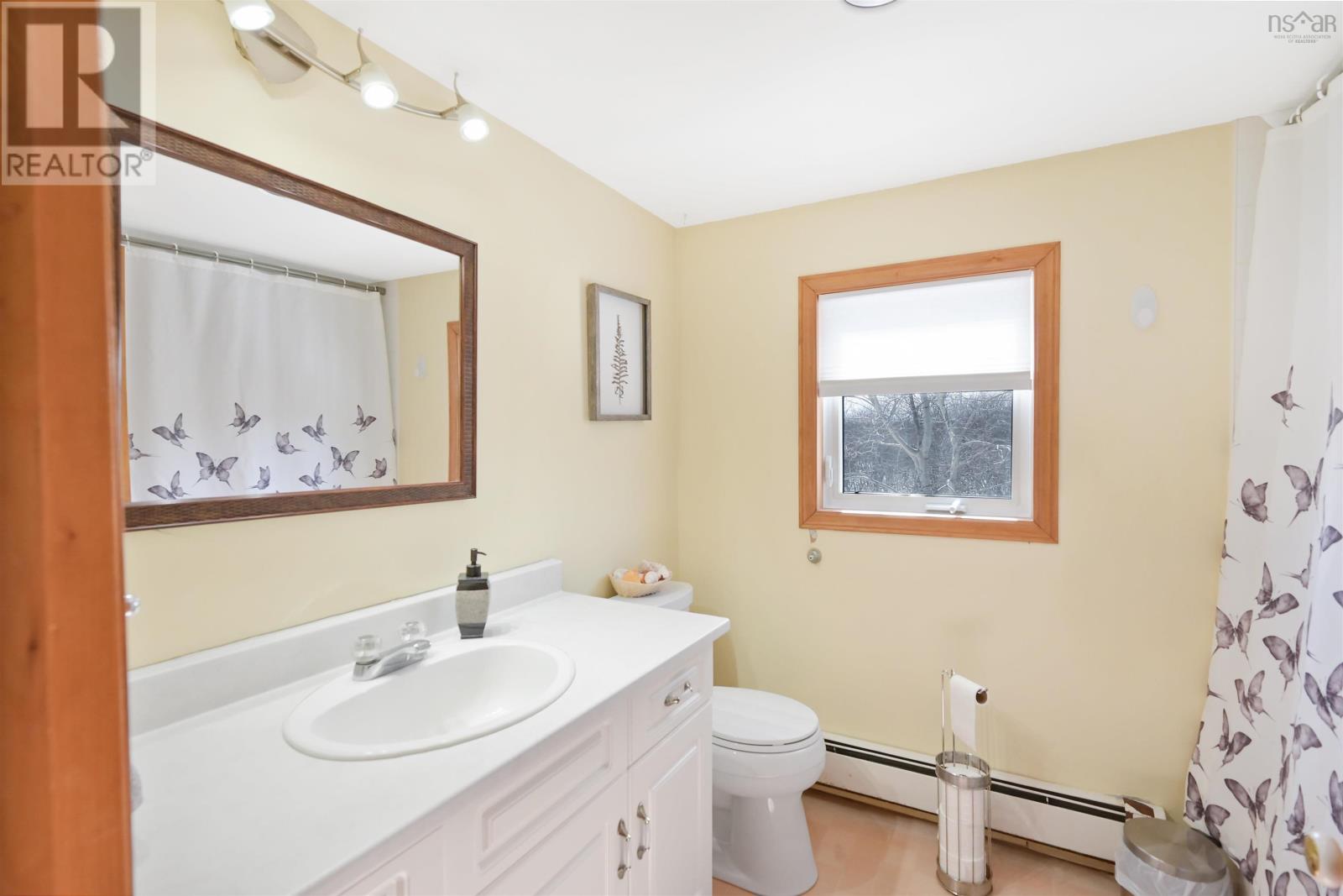 Property 32 of 50 of 815 Coxheath Road