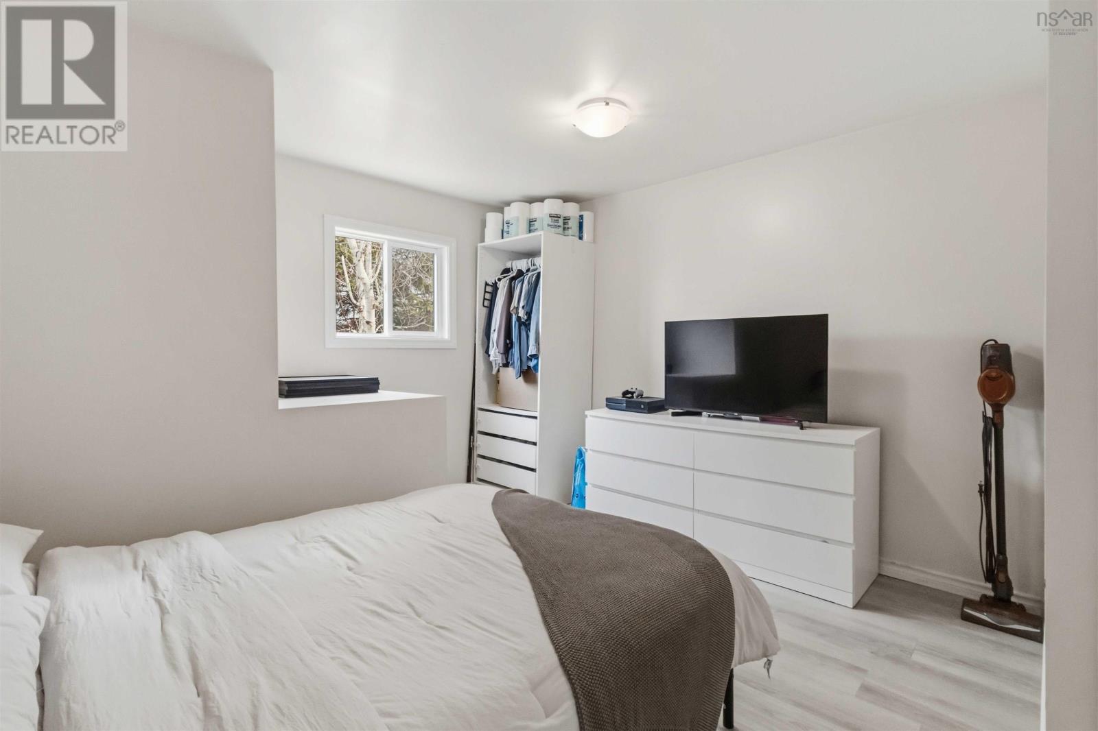 Property 20 of 31 of 8 Faulkner Crescent