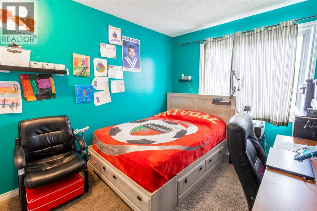 Single Family House for Sale in  Whitewood Place NE Whitehorn Calgary 