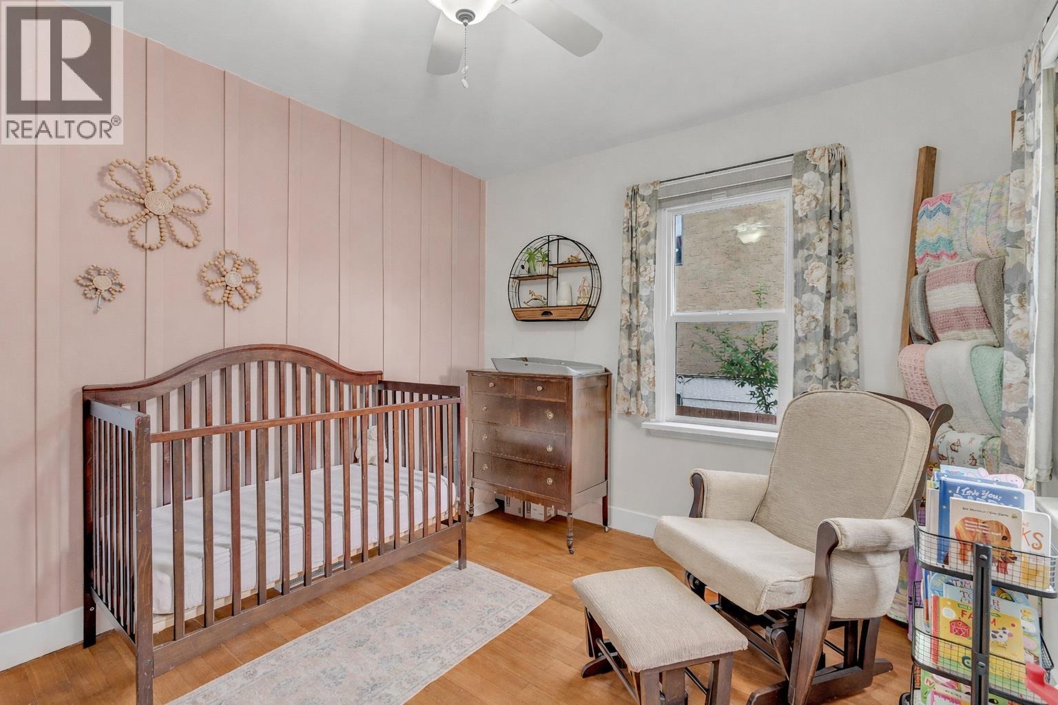 551 BURNS STREET STREET - 11