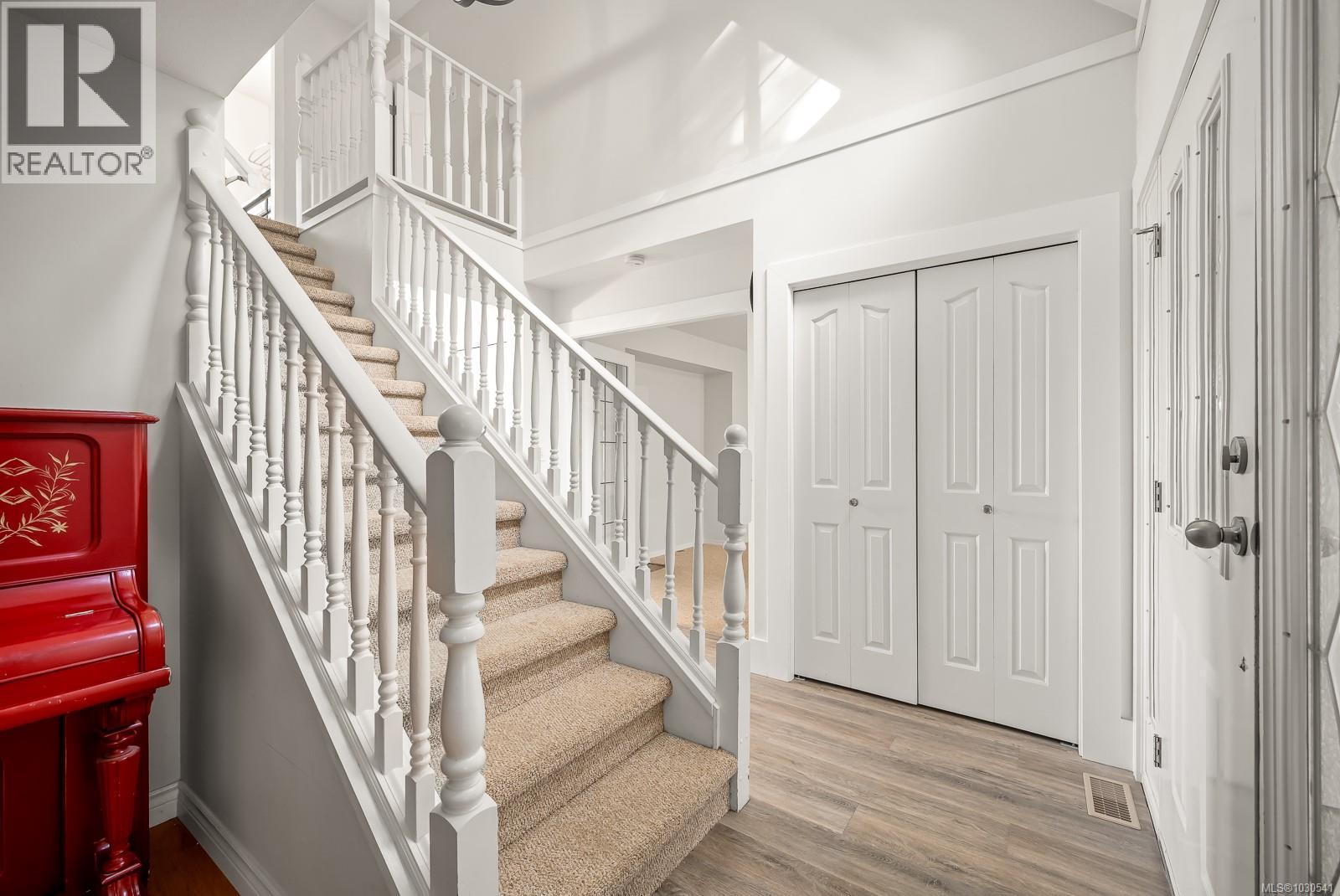 6104 LEDINGHAM RD - 20