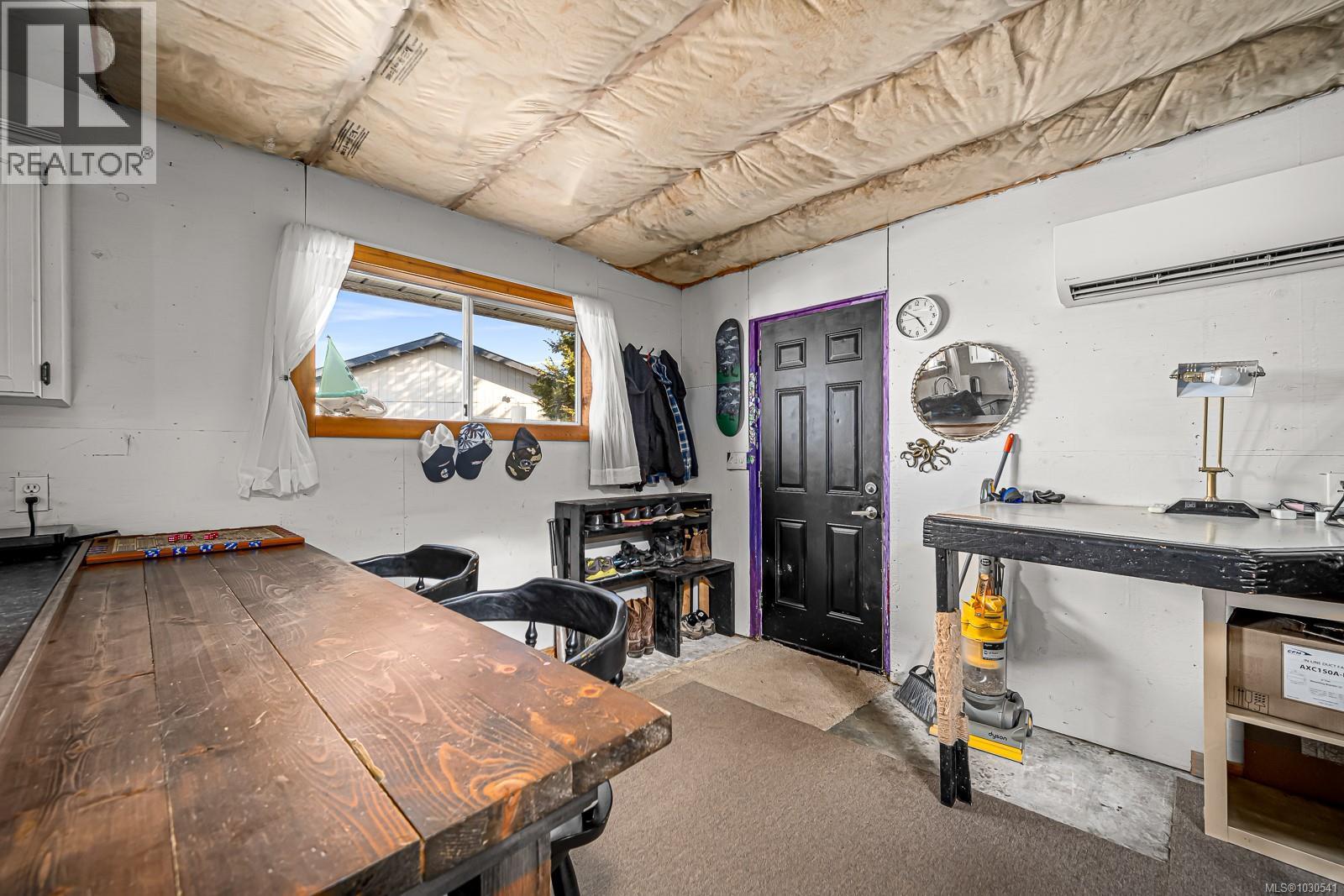 6104 Ledingham Rd - 43