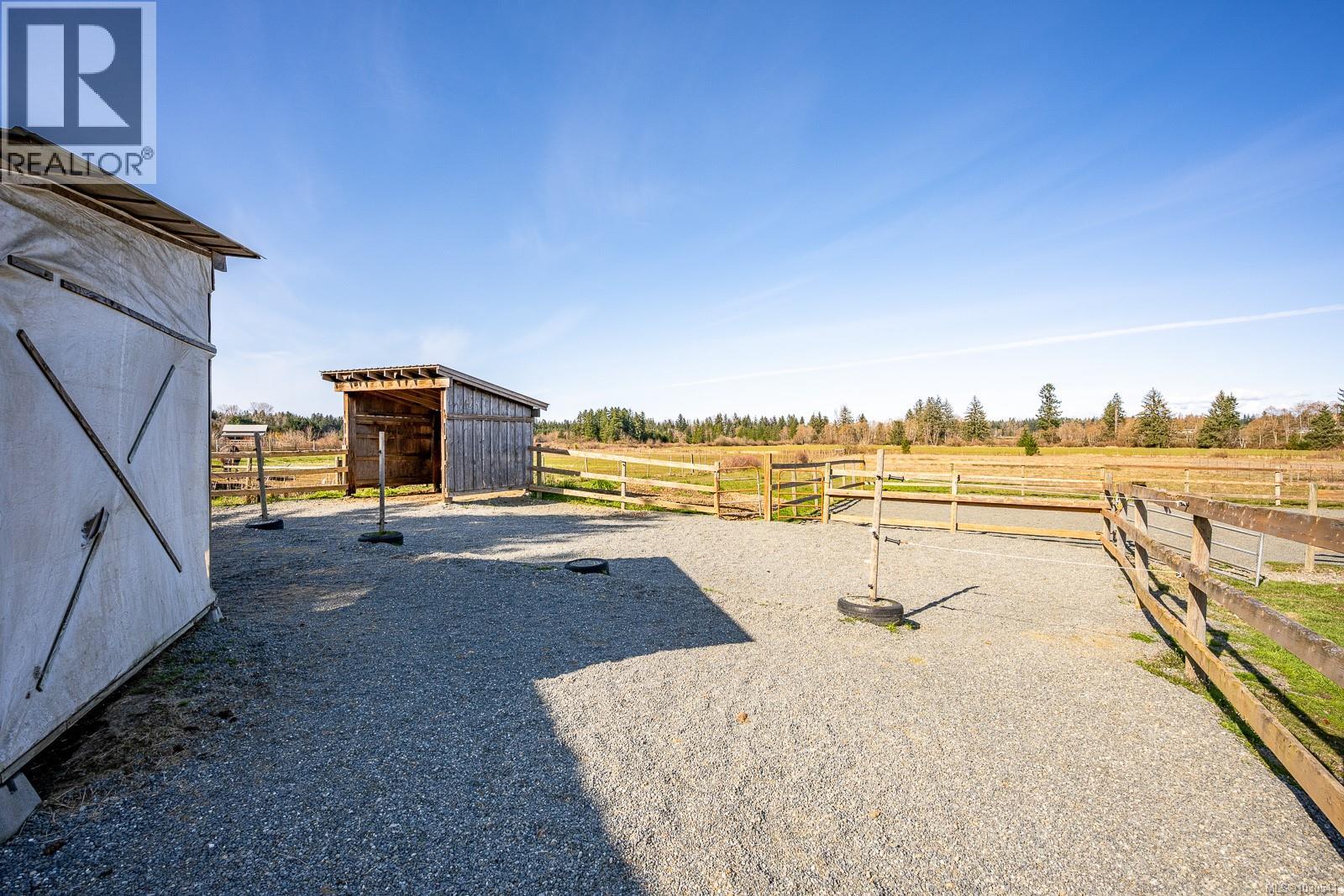 6104 Ledingham Rd - 63