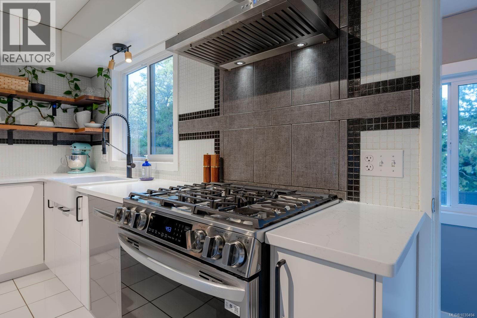 3248 UPLANDS DR - 22